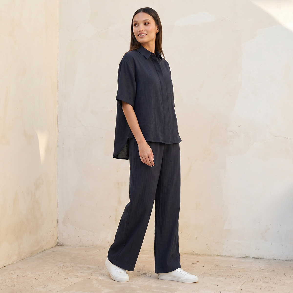 قميص بفتحة أزرار مخفية من سبلاش بيزك-women-clothing-shirtsandblouses-shirts-image-5