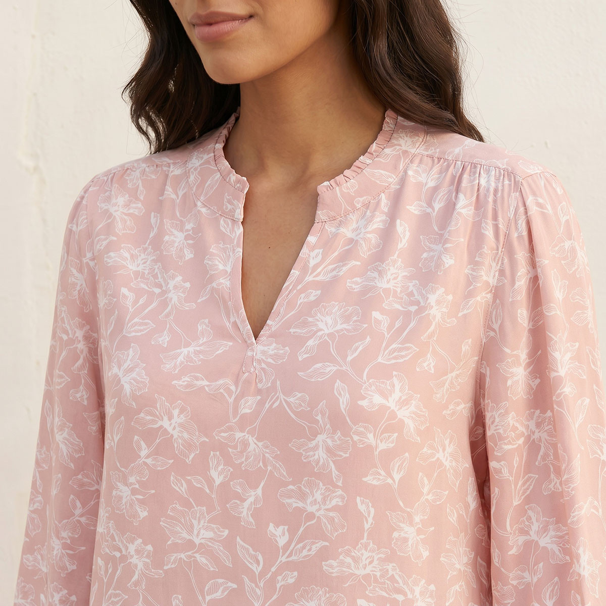 بلوزة فيسكوز ناعمة بطبعة زهور أنيقة من سبلاش-women-clothing-shirtsandblouses-blouses-image-7