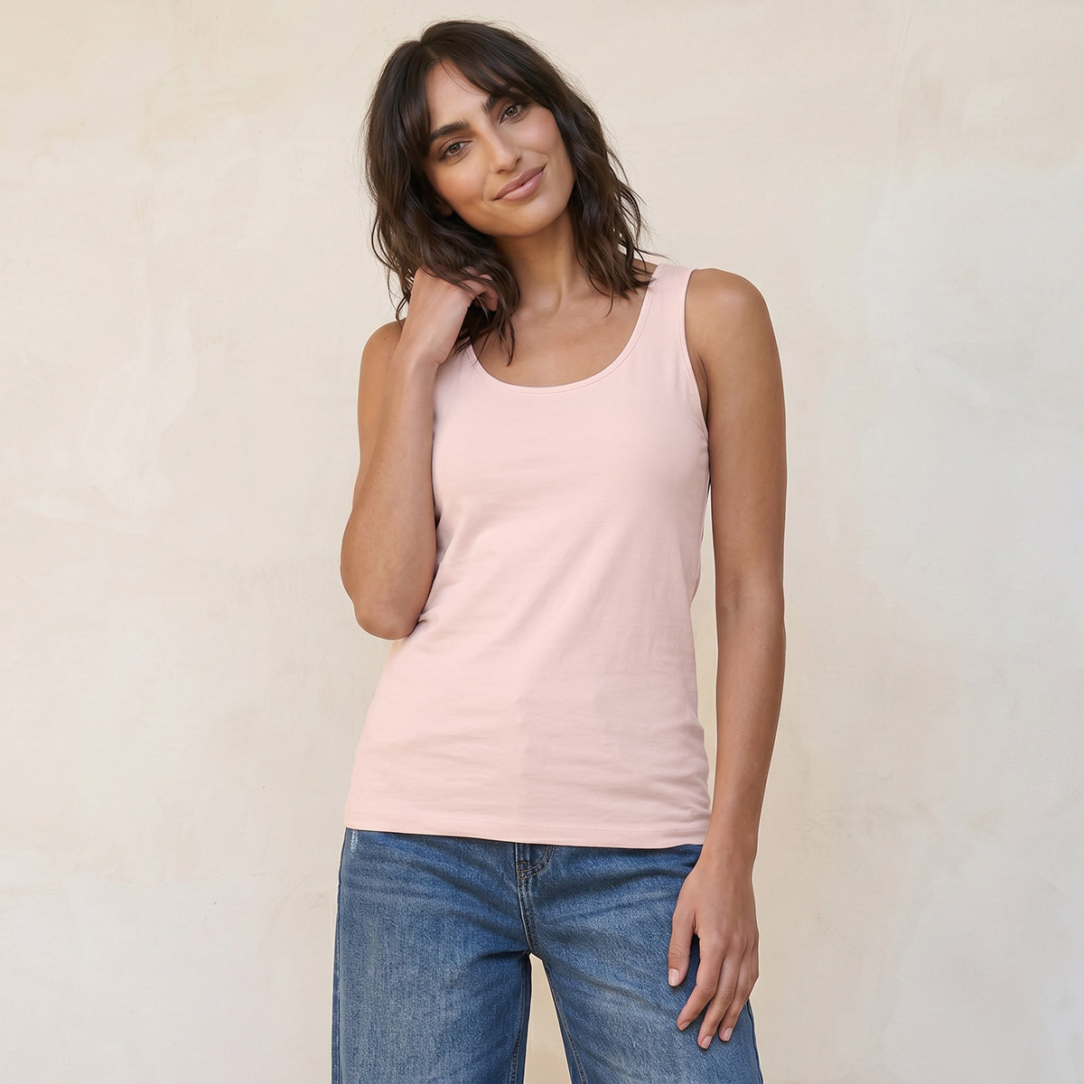 بلوزة تانك بياقة عميقة من أساسيات سبلاش-women-clothing-tshirts-image-5