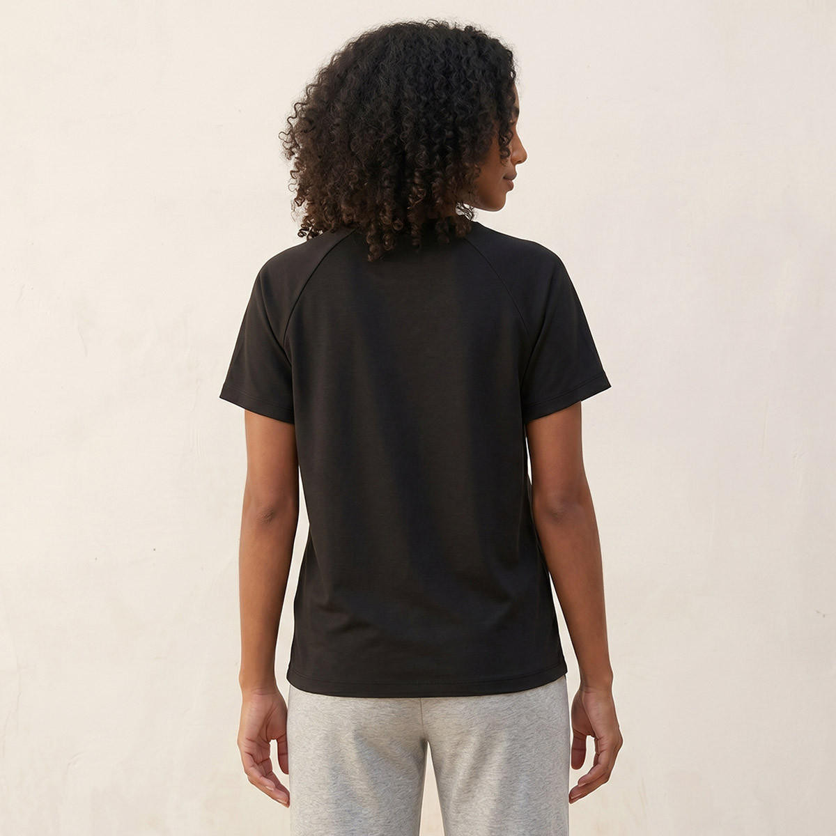تيشيرت ناعم الملمس بأكمام مغايرة من سبلاش بيزكس-women-clothing-tshirts-image-3