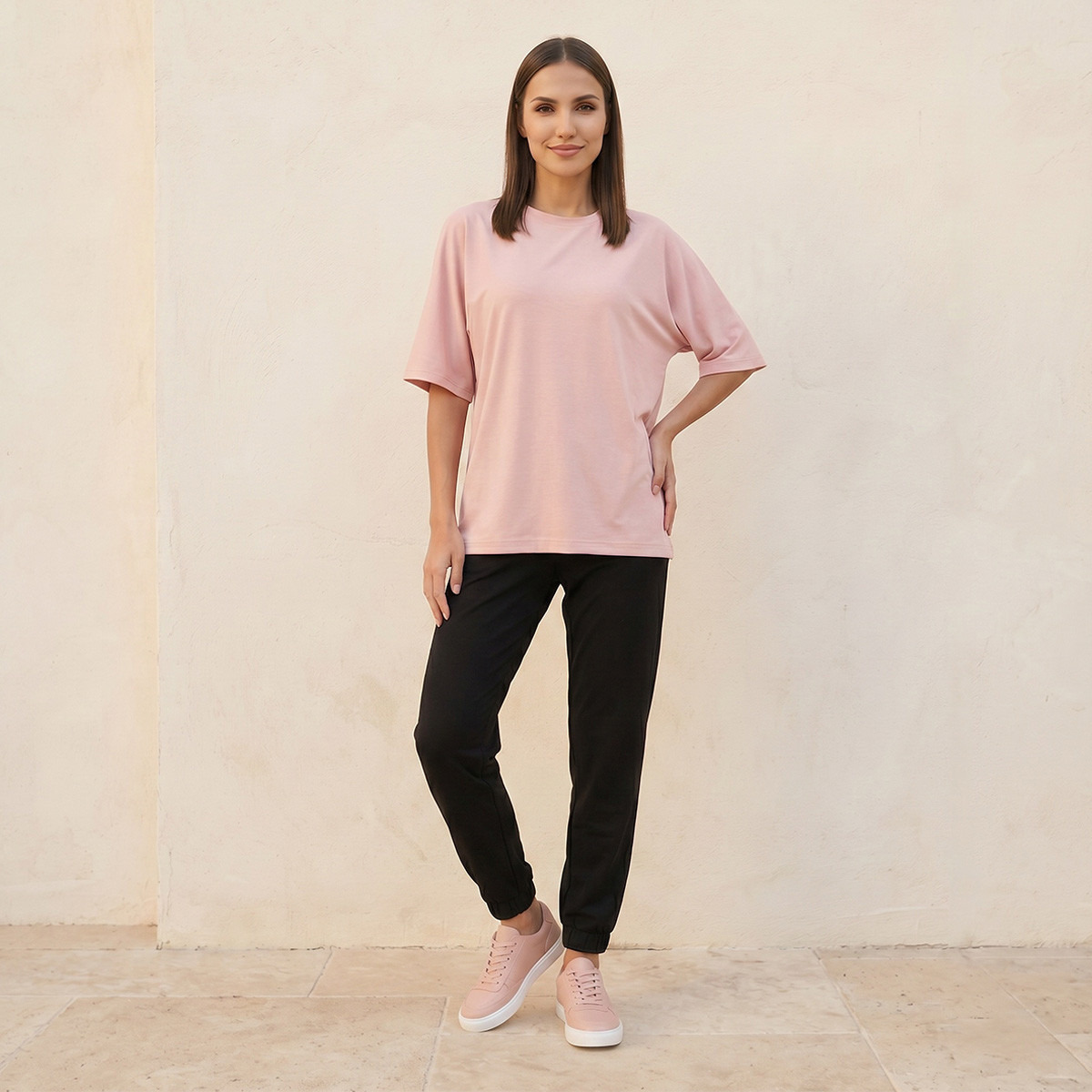 بنطلون رياضي ناعم الملمس بخصر مطاطي من سبلاش بيزكس-women-clothing-bottoms-joggers-image-5