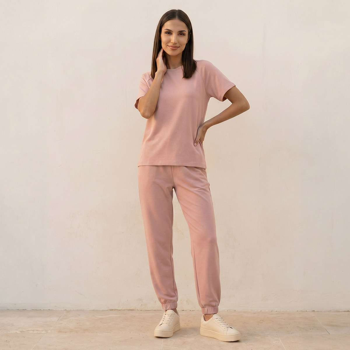 بنطلون رياضي ناعم الملمس بخصر مطاطي من سبلاش بيزكس-women-clothing-bottoms-joggers-image-3
