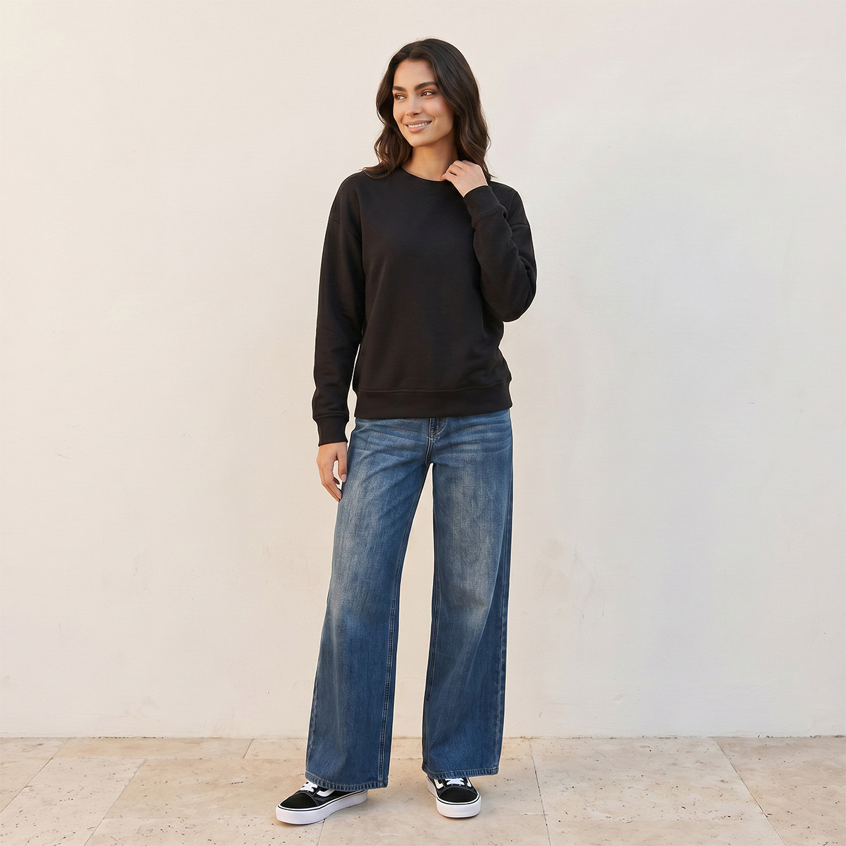سويت شيرت ناعم الملمس بتفاصيل درزات من سبلاش بيزكس-women-clothing-hoodiesandsweatshirts-sweatshirts-image-5
