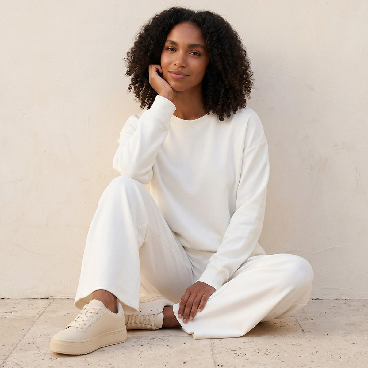 سويت شيرت ناعم الملمس بتفاصيل درزات من سبلاش بيزكس-women-clothing-hoodiesandsweatshirts-sweatshirts-image-1