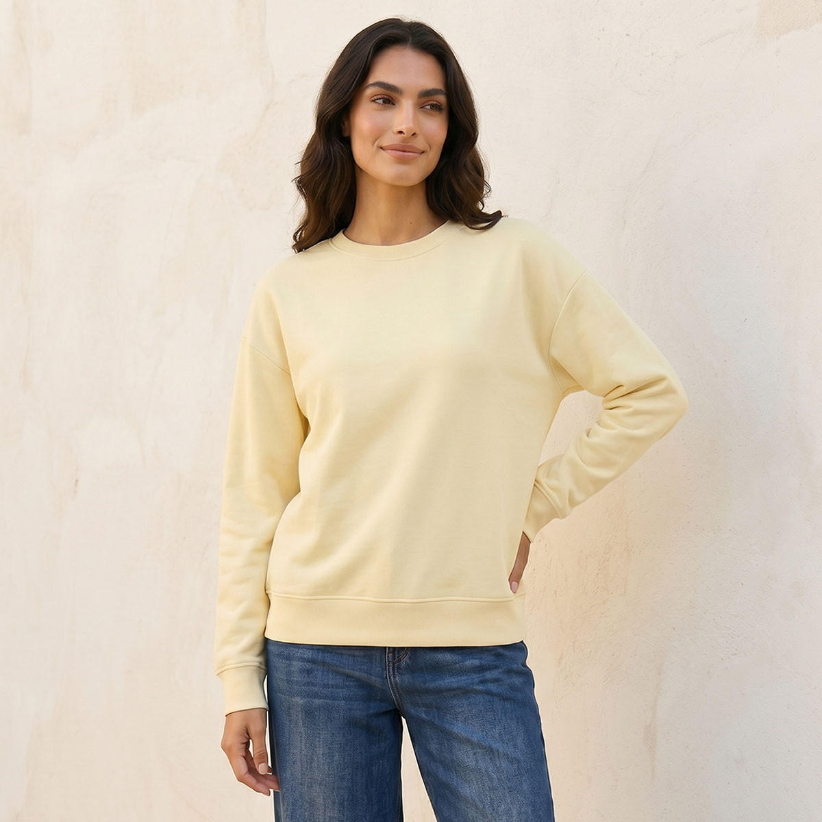 سويت شيرت ناعم الملمس بتفاصيل درزات من سبلاش بيزكس-women-clothing-hoodiesandsweatshirts-sweatshirts-image-4