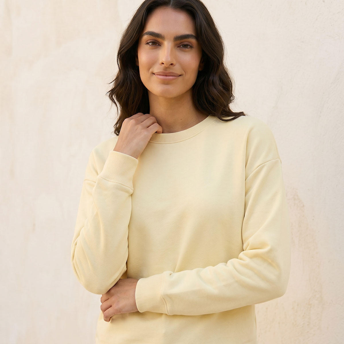 سويت شيرت ناعم الملمس بتفاصيل درزات من سبلاش بيزكس-women-clothing-hoodiesandsweatshirts-sweatshirts-image-5