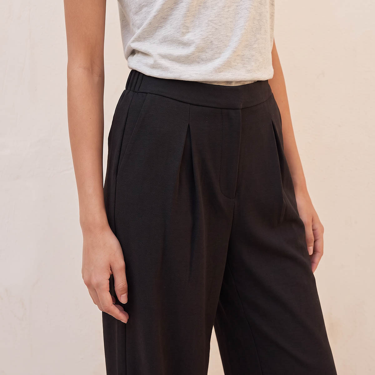 Splash Basics Flexi Waist Pleated Soft Touch Trousers-women-clothing-bottoms-joggers-image-5
