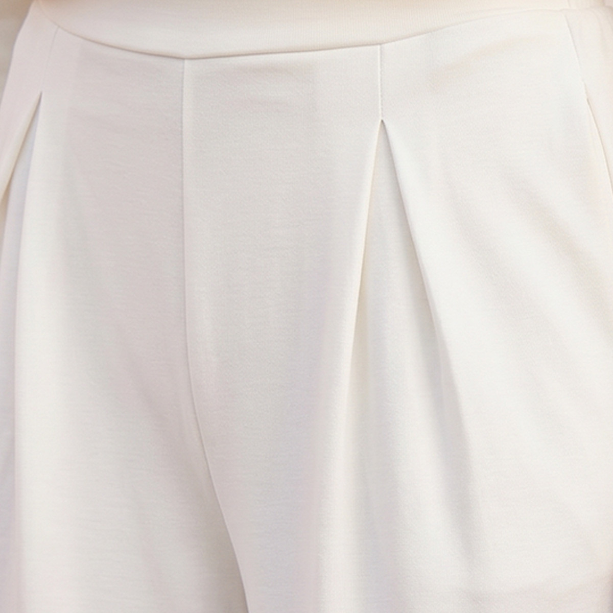بنطلون ناعم الملمس بكُسرات وخصر مرن من سبلاش بيزكس-women-clothing-trousers-image-2