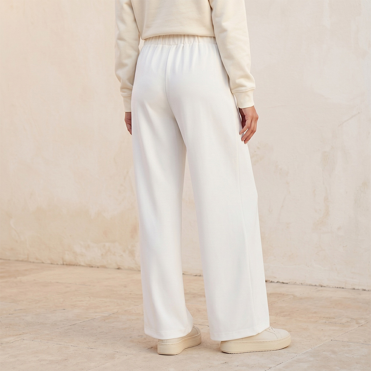 بنطلون ناعم الملمس بكُسرات وخصر مرن من سبلاش بيزكس-women-clothing-trousers-image-4