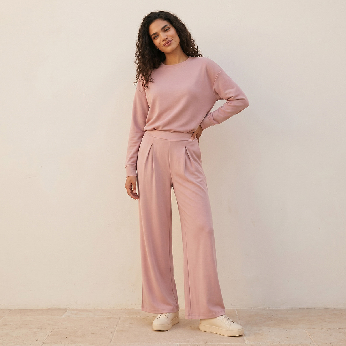 بنطلون ناعم الملمس بكُسرات وخصر مرن من سبلاش بيزكس-women-clothing-bottoms-joggers-image-3