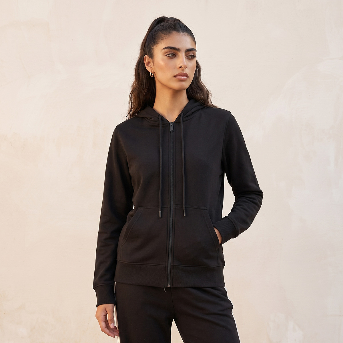 هودي بجيب كانجارو من سبلاش بيزيك-women-clothing-hoodiesandsweatshirts-hoodies-image-2