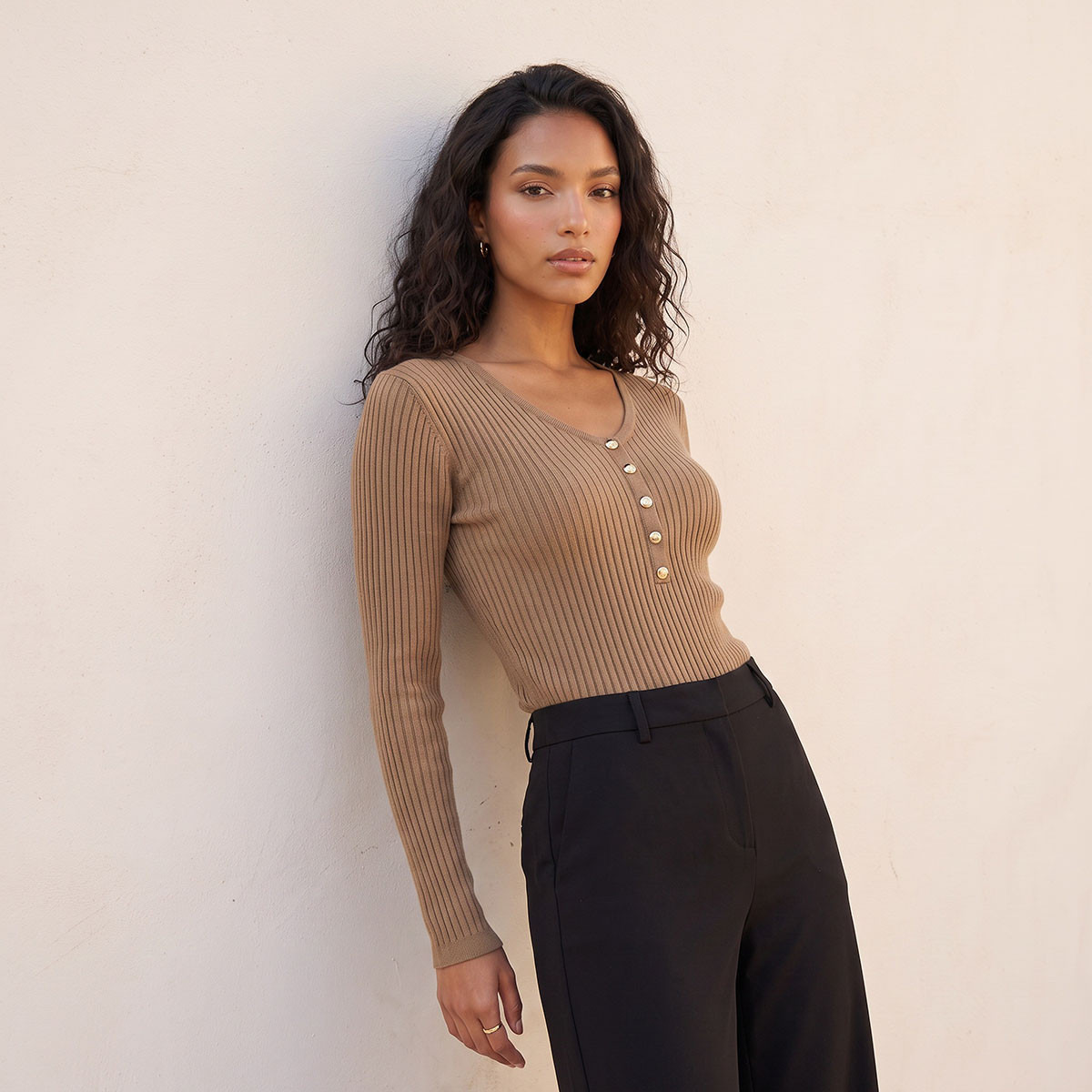 سويت شيرت مضلع بياقة على شكل حرف V من سبلاش بيزك-women-winterwear-cardigansandjumpers-jumpers-image-7