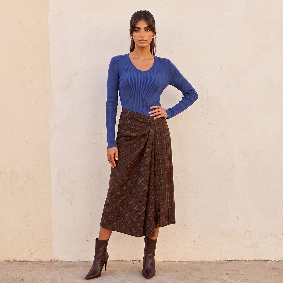 كنزة مضلعة بقصة عادية وياقة V من سبلاش بيزكس-women-winterwear-cardigansandjumpers-jumpers-image-3