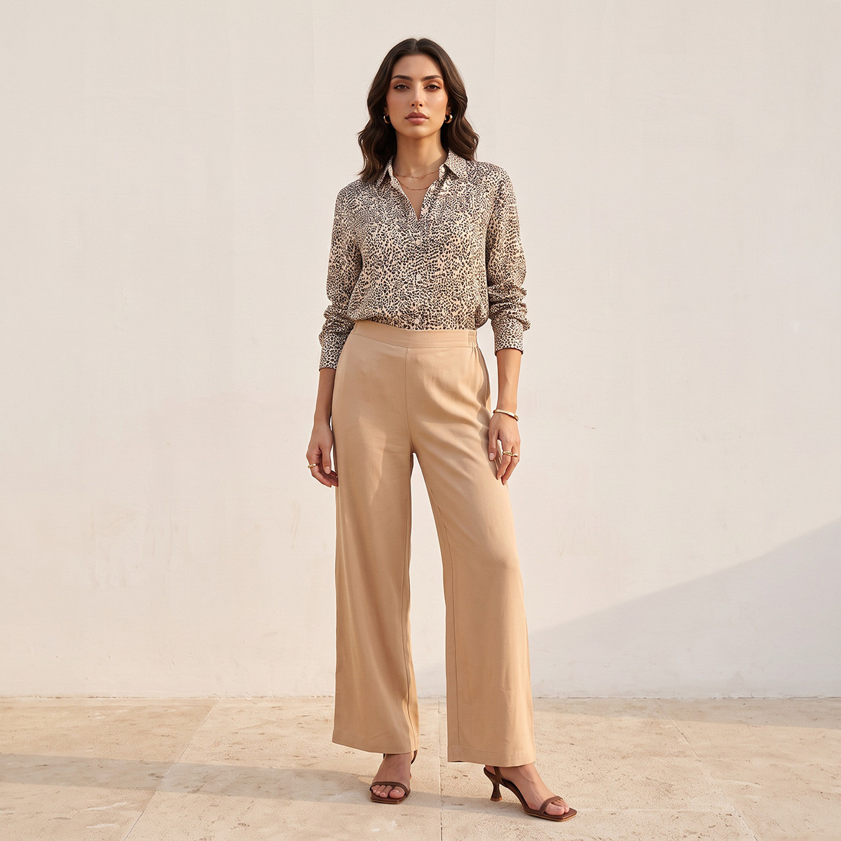 بنطلون بالازو بقصة مريحة وخصر مطاطي من سبلاش-women-clothing-trousers-image-2