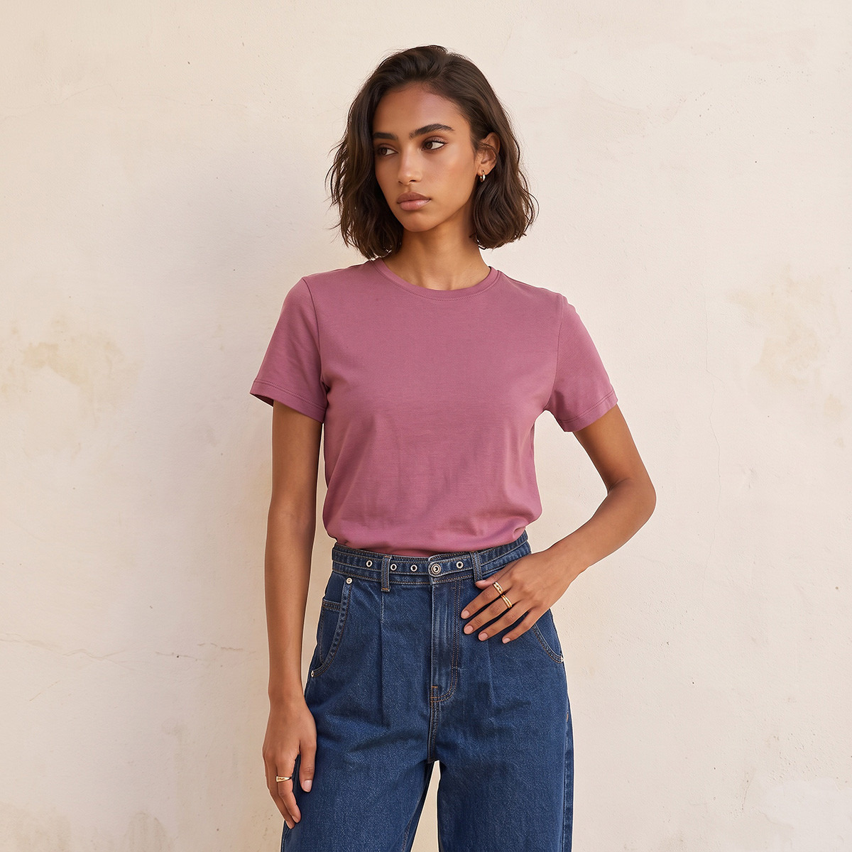تيشيرت بقصّة سليم وياقة ضيقة من سبلاش بيزكس-women-clothing-tshirts-image-4