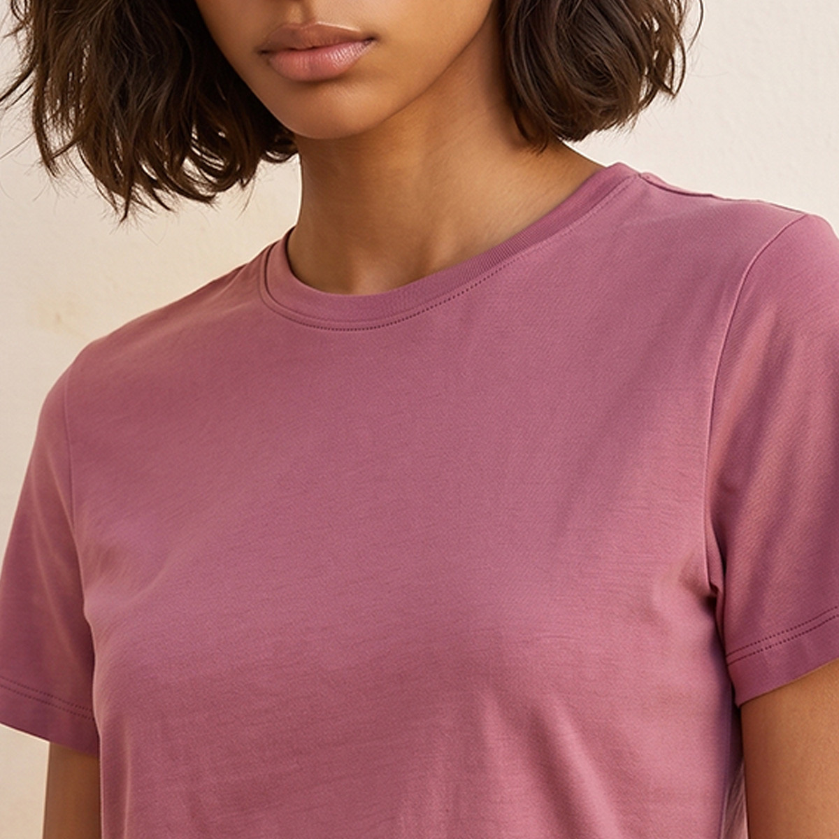 تيشيرت بقصّة سليم وياقة ضيقة من سبلاش بيزكس-women-clothing-tshirts-image-5