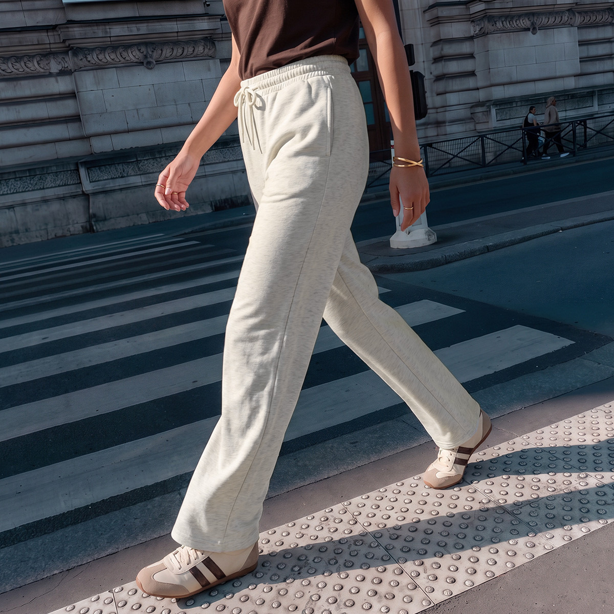 بنطلون رياضي بخصر مطاطي من أيكونيك من سبلاش-women-clothing-bottoms-joggers-image-1
