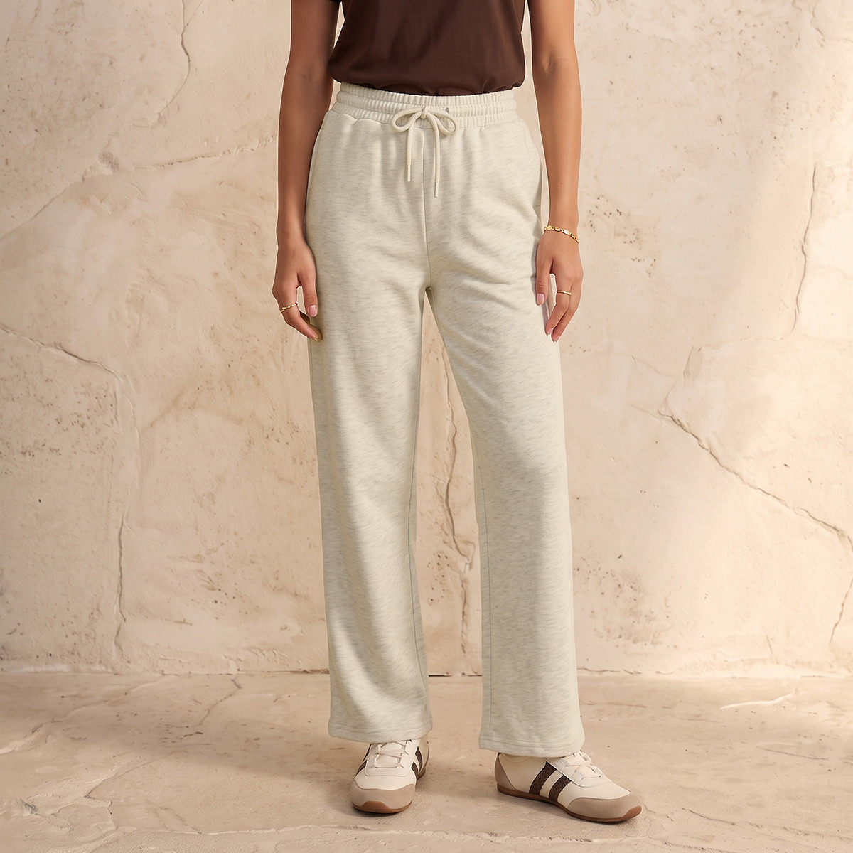 بنطلون رياضي بخصر مطاطي من أيكونيك من سبلاش-women-clothing-bottoms-joggers-image-4