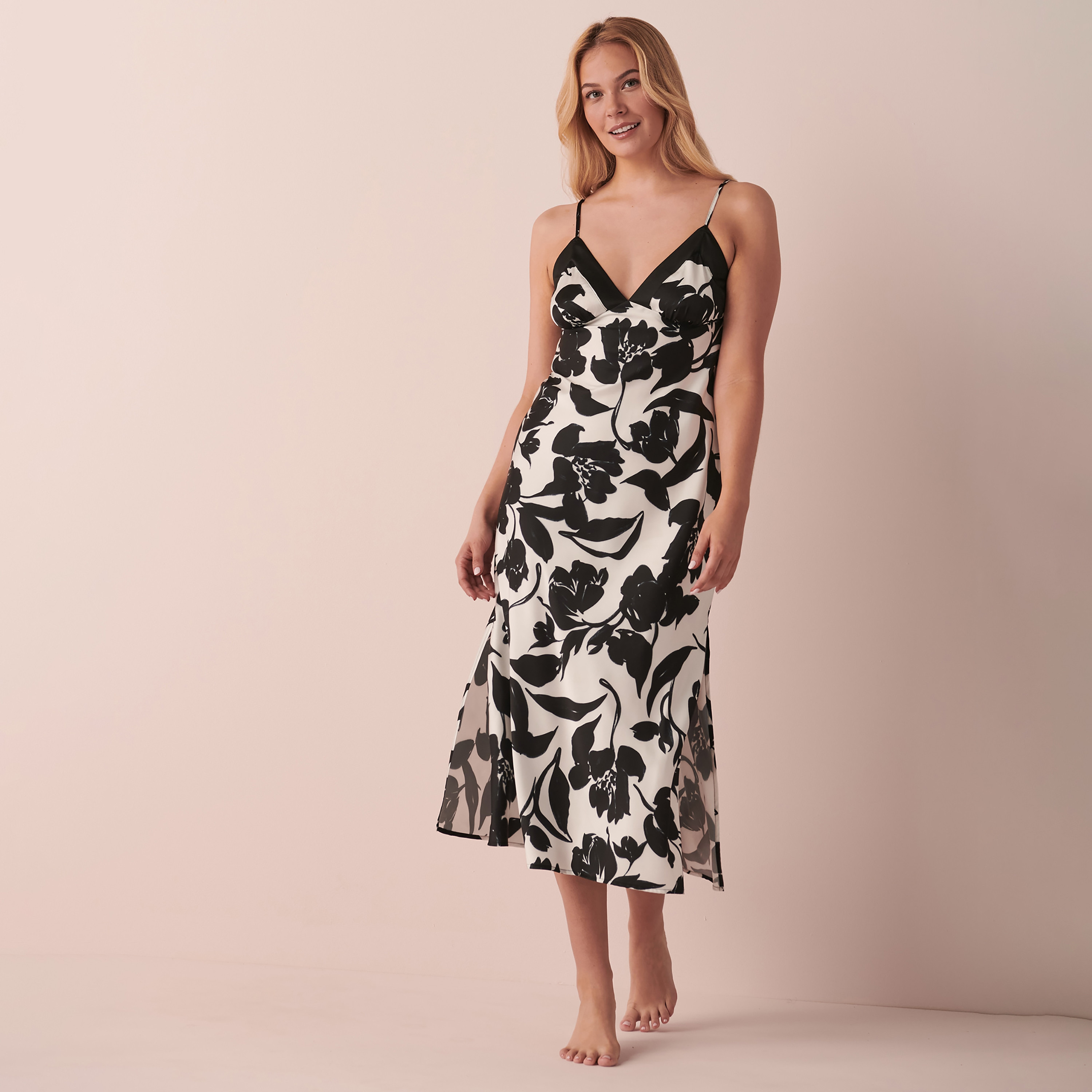 قميص بحزام كتف مع مطبوع ماجستيك ذو بي آند دبليو من لا في إن روز-women-clothing-nightwear-nighties-image-1