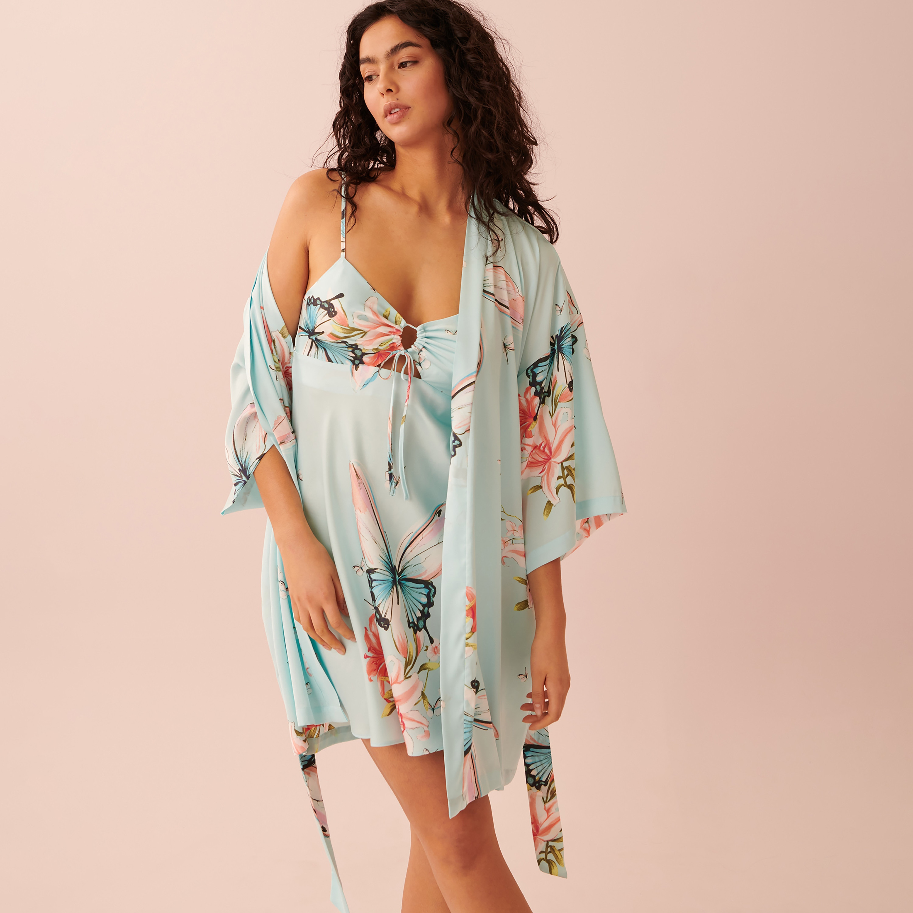 كيمونو برقبة شال من لا في إن روز بلون مزدهر مطبوع عليه فراشة-women-clothing-nightwear-robes-image-2