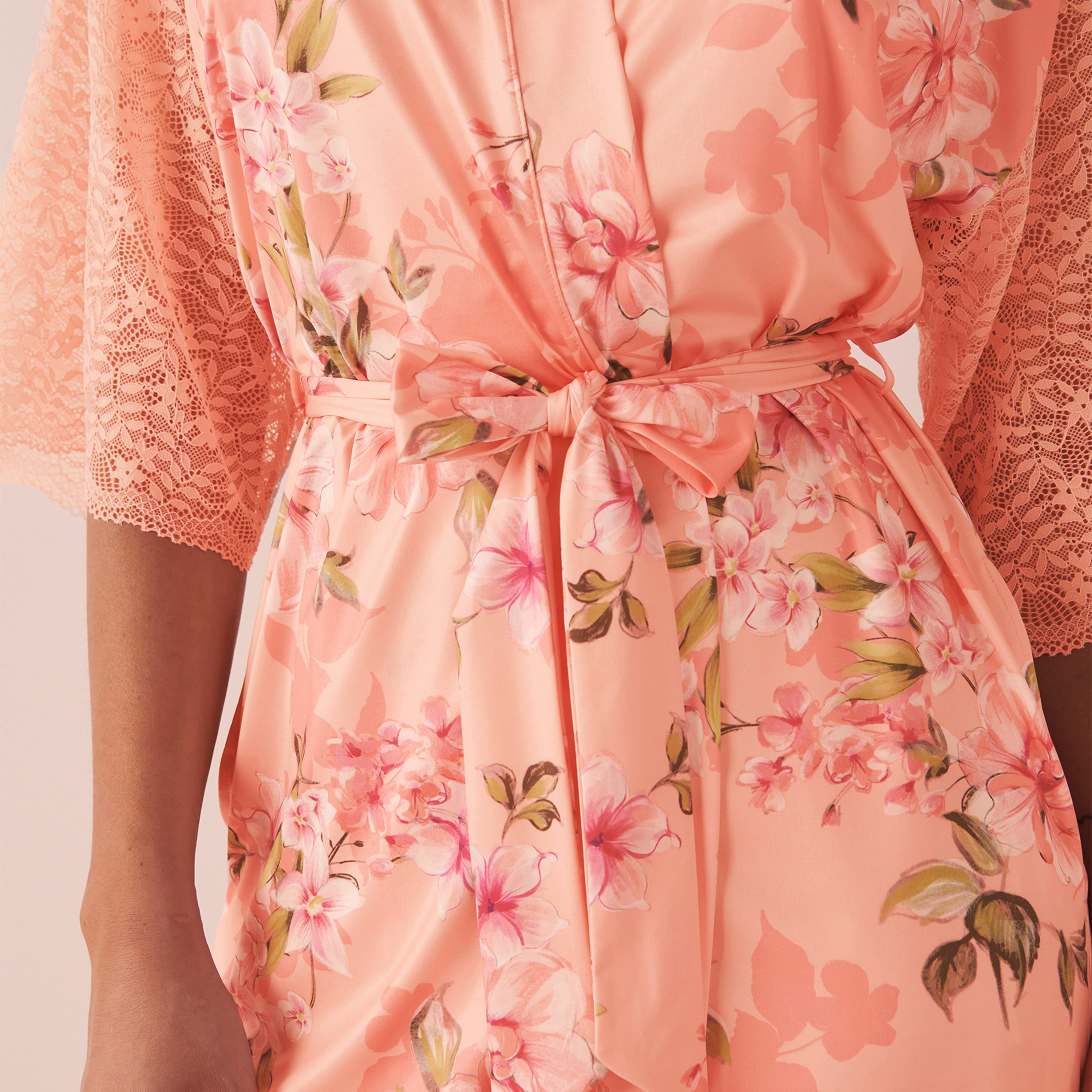 كيمونو برقبة شال من لا في إن روز بنقشة زهور خوخي شروق الشمس-women-clothing-nightwear-robes-image-3