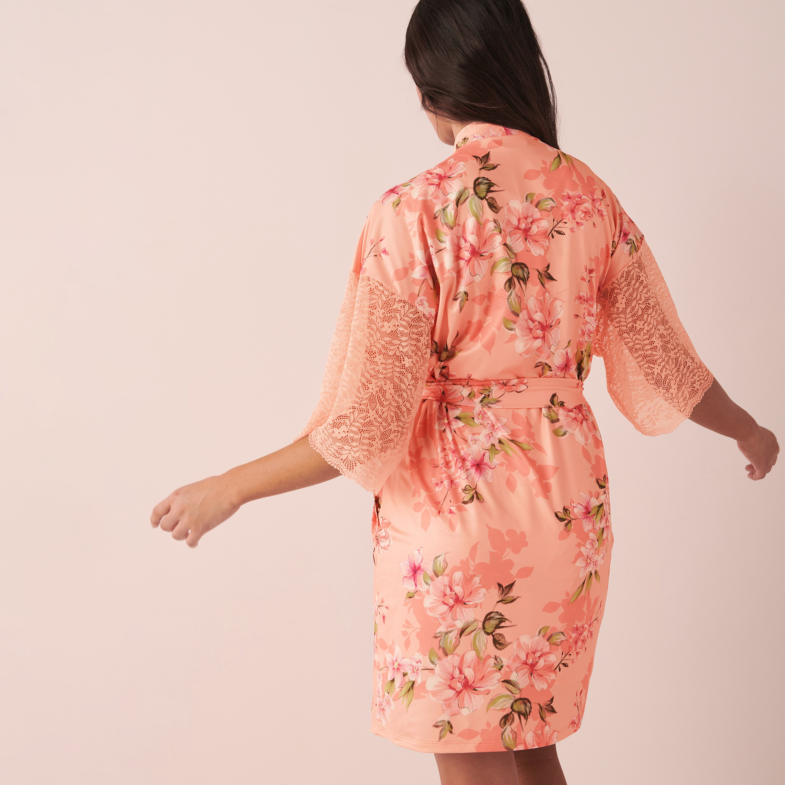 كيمونو برقبة شال من لا في إن روز بنقشة زهور خوخي شروق الشمس-women-clothing-nightwear-robes-image-5