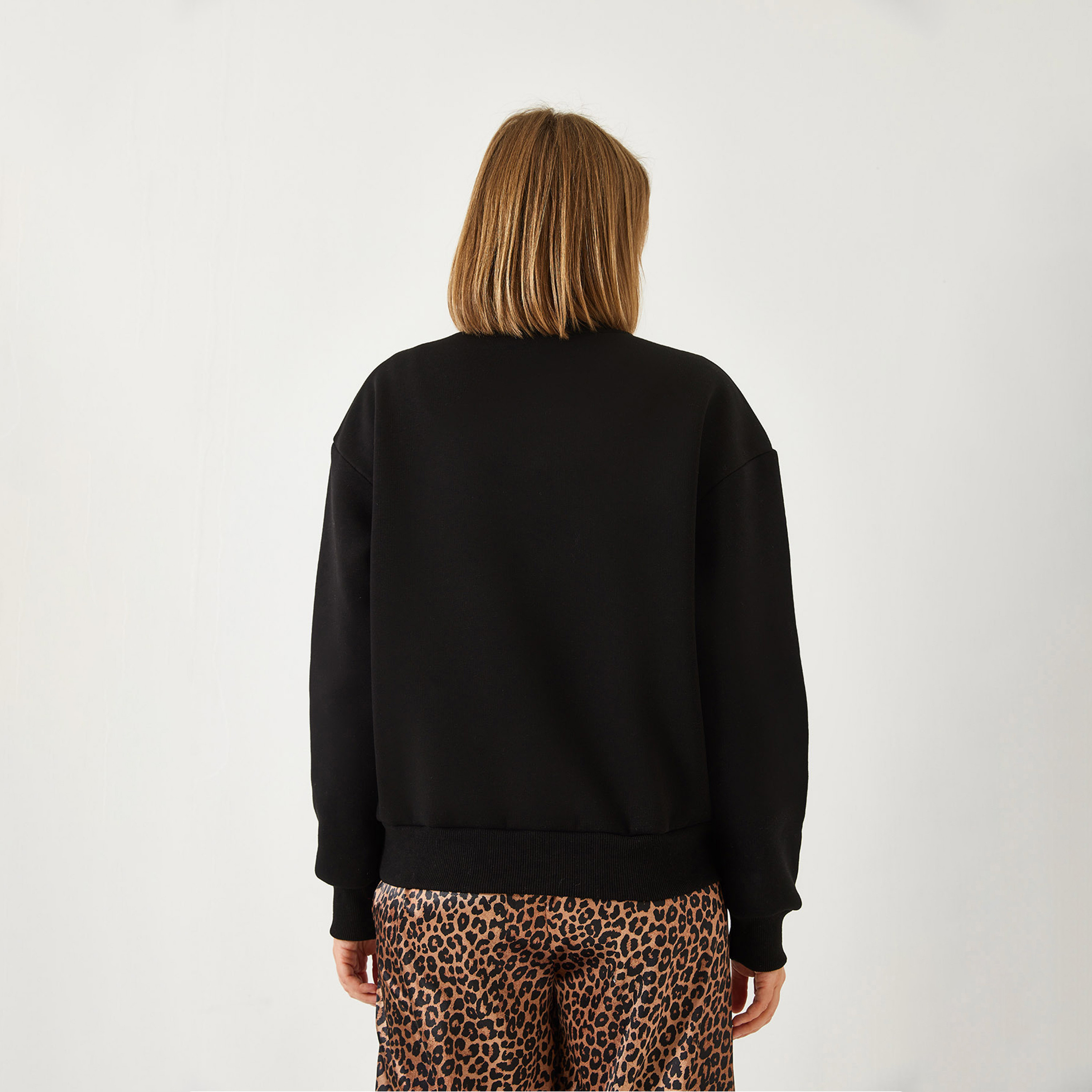 Bianco Lucci Leopard Three Hearts Printed Cotton Black Women's Sweatshirt-women-winterwear-hoodiesandsweatshirts-sweatshirts-image-3