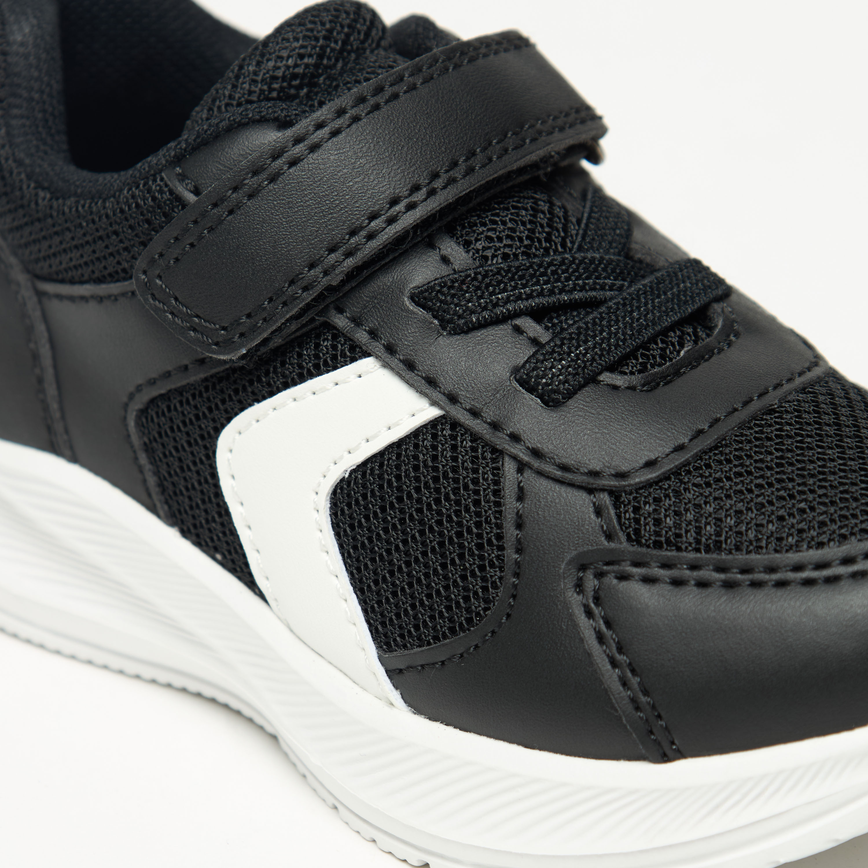 حذاء سنيكرز خفيف الوزن بشريط إغلاق لاصق من بيرفيت-boys-shoes-sneakers-image-10