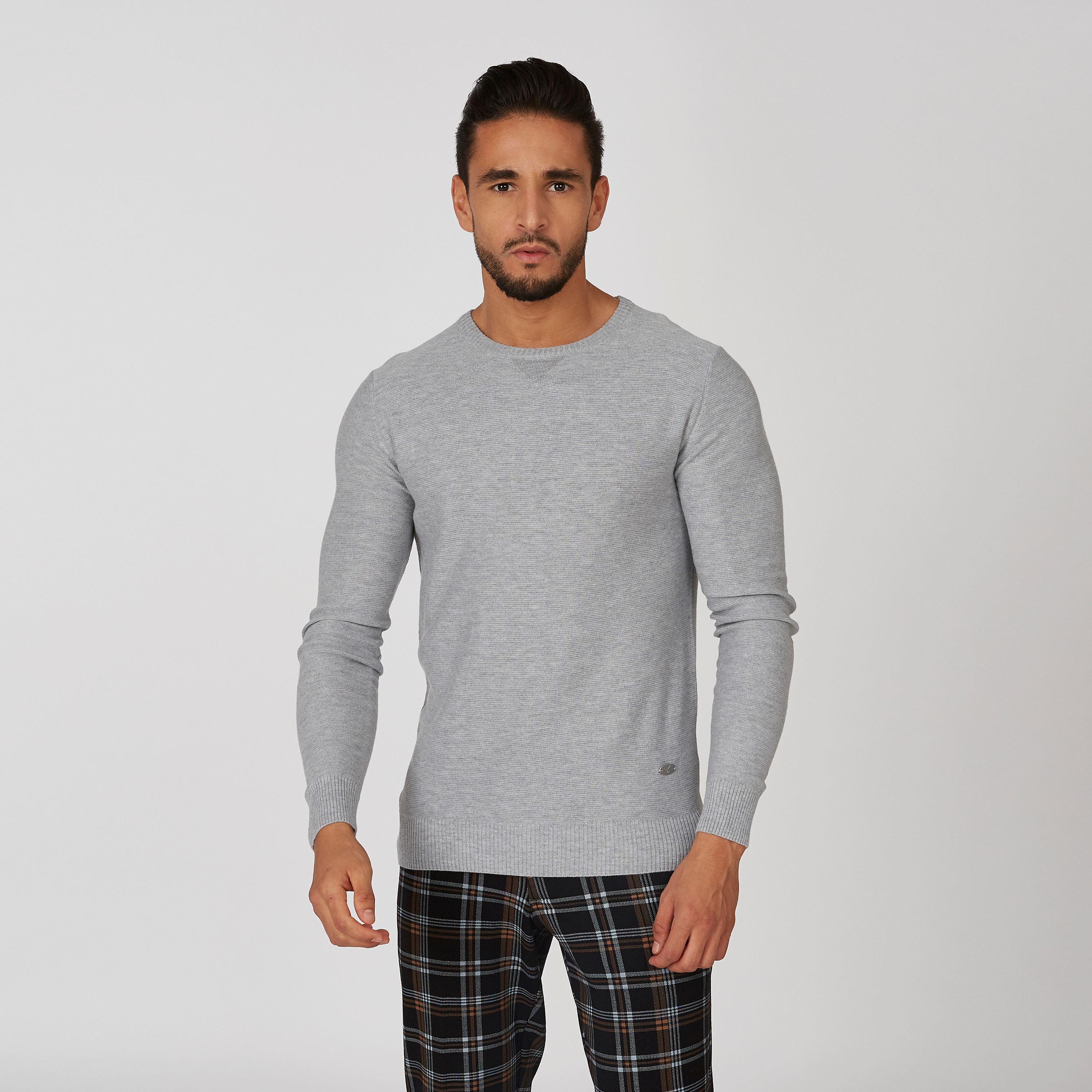 كنزة بارزة الملمس بياقة مستديرة وأكمام طويلة-men-clothing-sweatersandpullovers-image-1