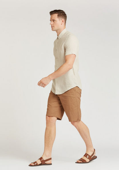 Slim Fit Textured Linen Shirt with Short Sleeves and Spread Collar
