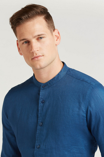 Slim Fit Textured Linen Shirt with Mandarin Collar and Long Sleeves