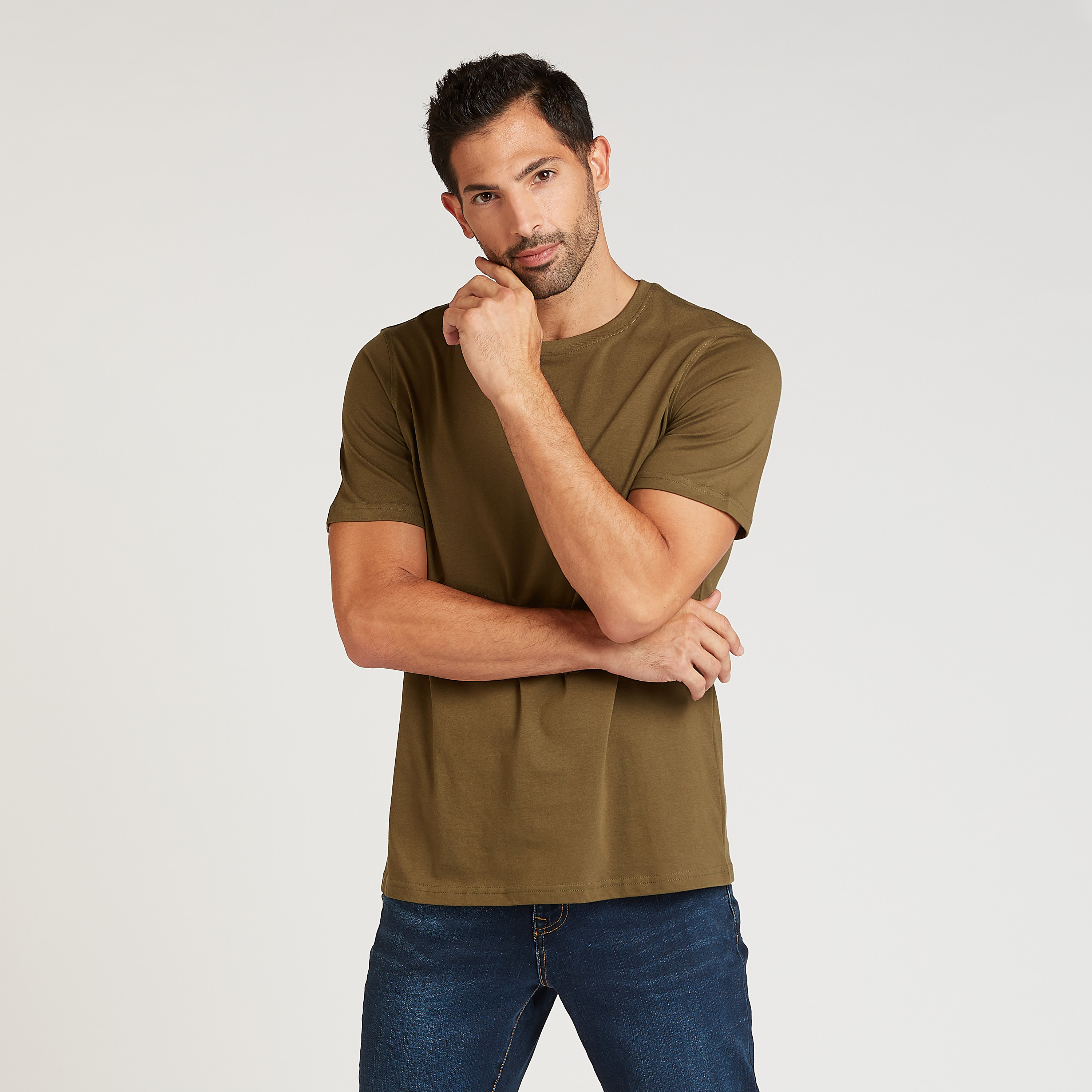 Buy Men s Sustainable Solid Crew Neck T shirt with Short Sleeves Online Centrepoint Oman