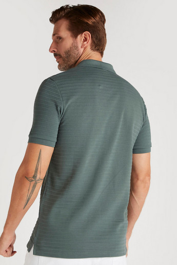 Sustainable Textured Polo T-shirt with Short Sleeves