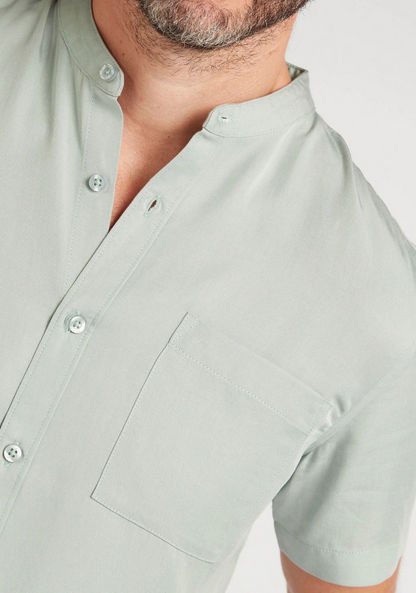 Solid Shirt with Short Sleeves and Mandarin Collar