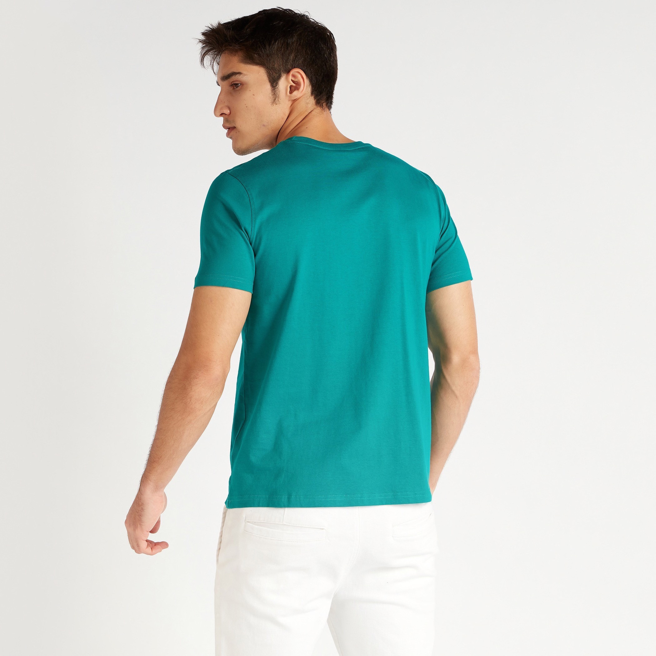 تيشيرت سادة بياقة ضيّقة وأكمام قصيرة-men-clothing-tshirtsandpolos-tshirts-image-4