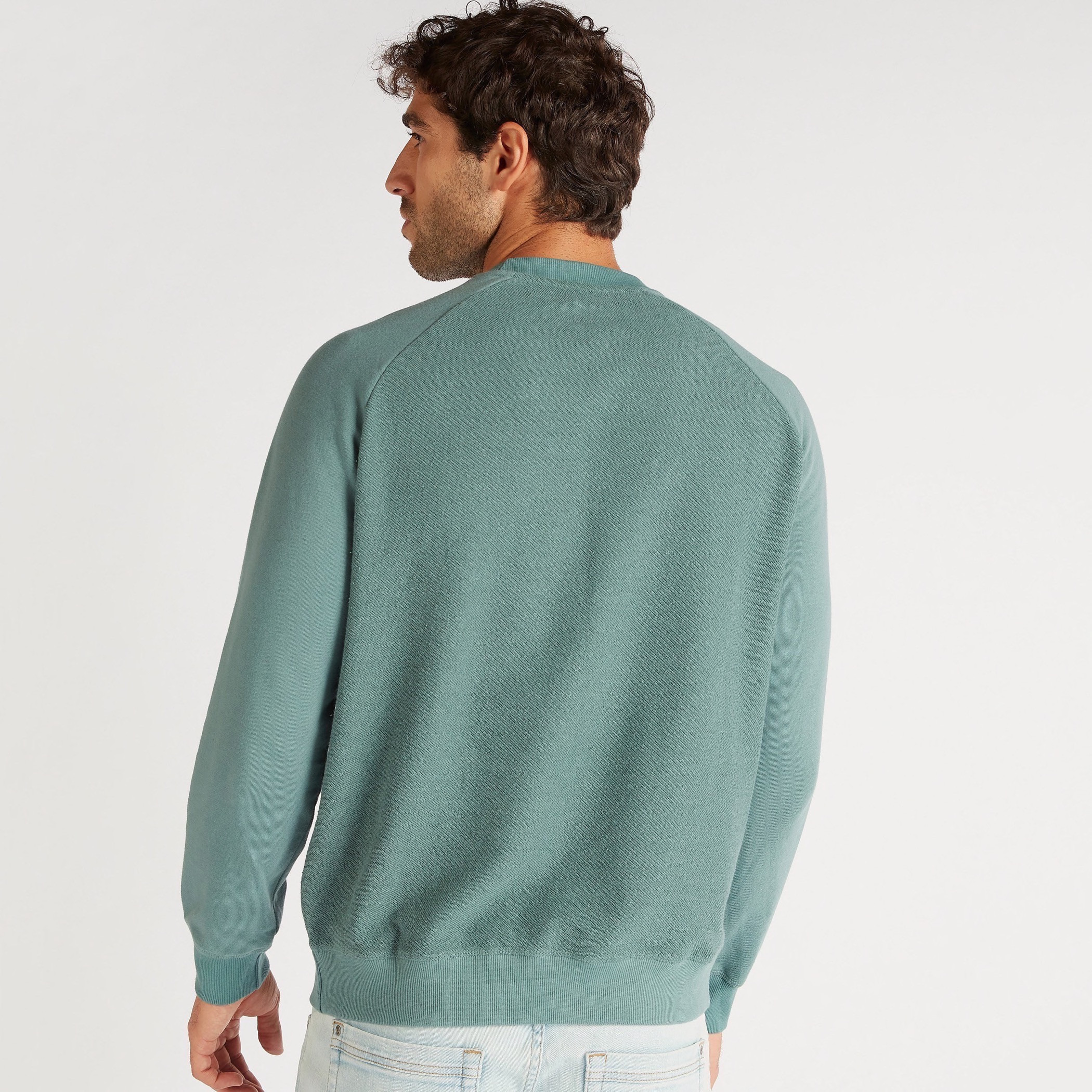 سويت شيرت بارز الملمس بياقة ضيّقة وأكمام طويلة-men-winterwear-hoodiesandsweatshirts-image-4