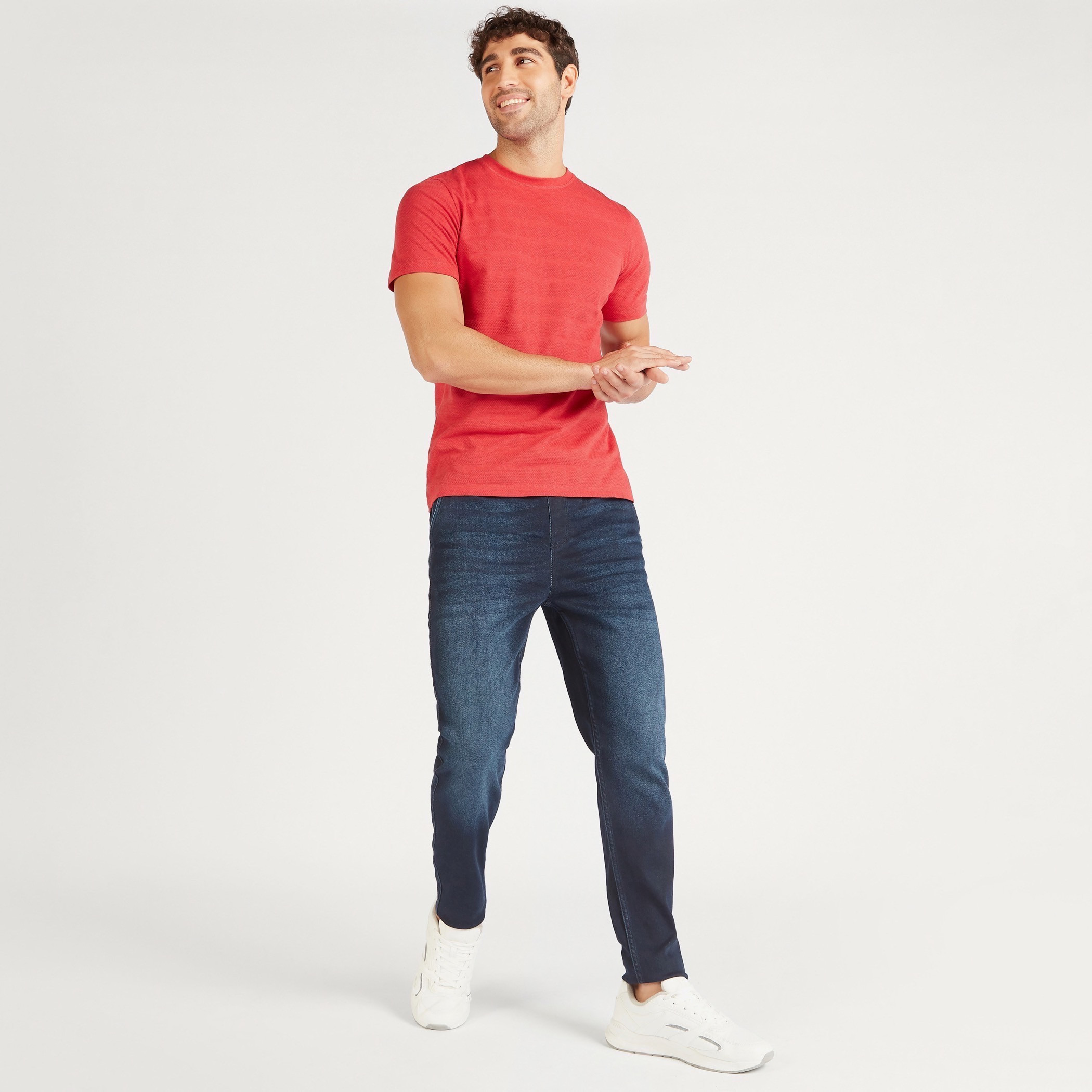 تيشيرت سادة بياقة ضيّقة وأكمام قصيرة-men-clothing-tshirtsandpolos-tshirts-image-2