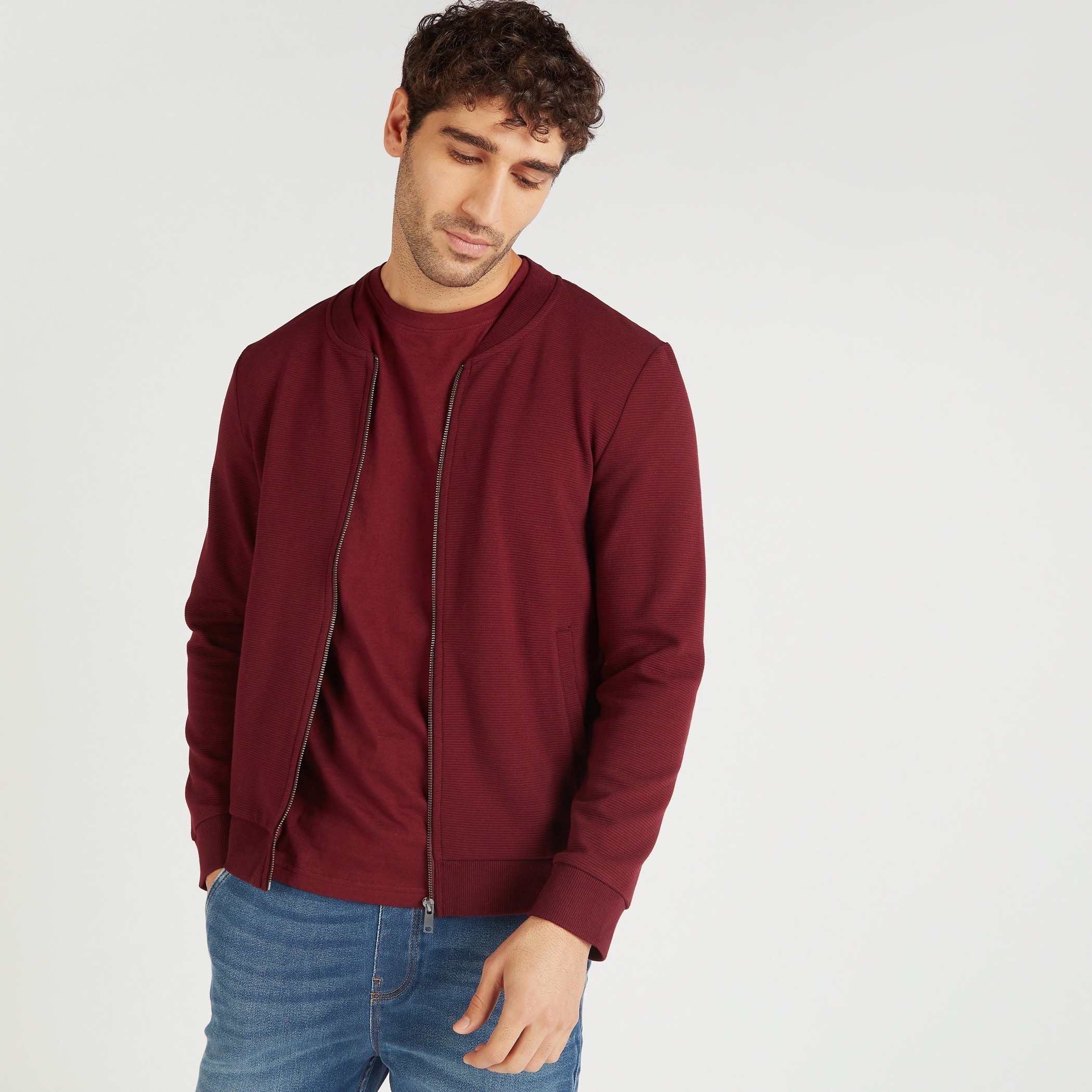 جاكيت بومبر بارز الملمس بسحّاب إغلاق وأكمام طويلة-men-clothing-jacketsandblazers-jackets-image-1