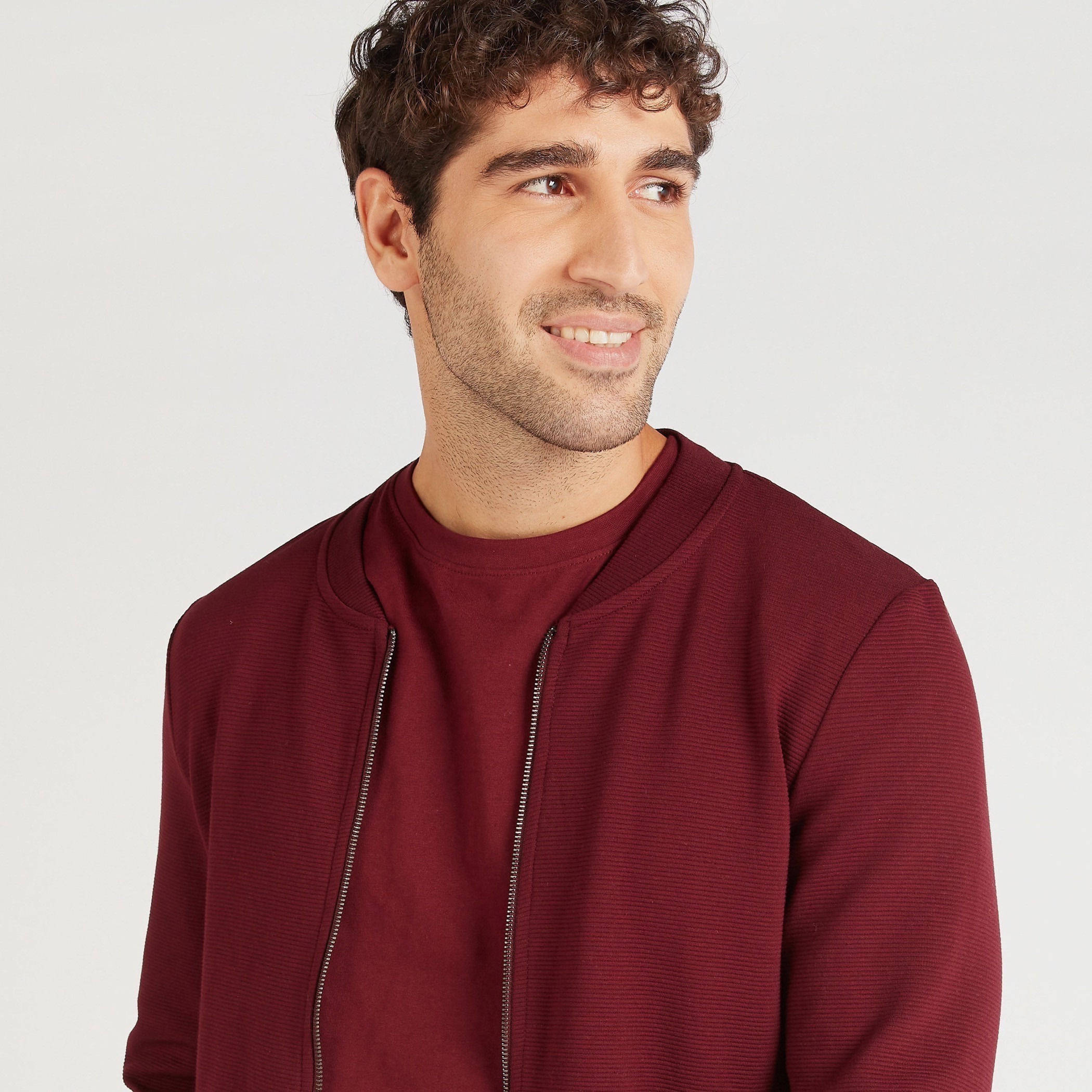 جاكيت بومبر بارز الملمس بسحّاب إغلاق وأكمام طويلة-men-clothing-jacketsandblazers-jackets-image-3