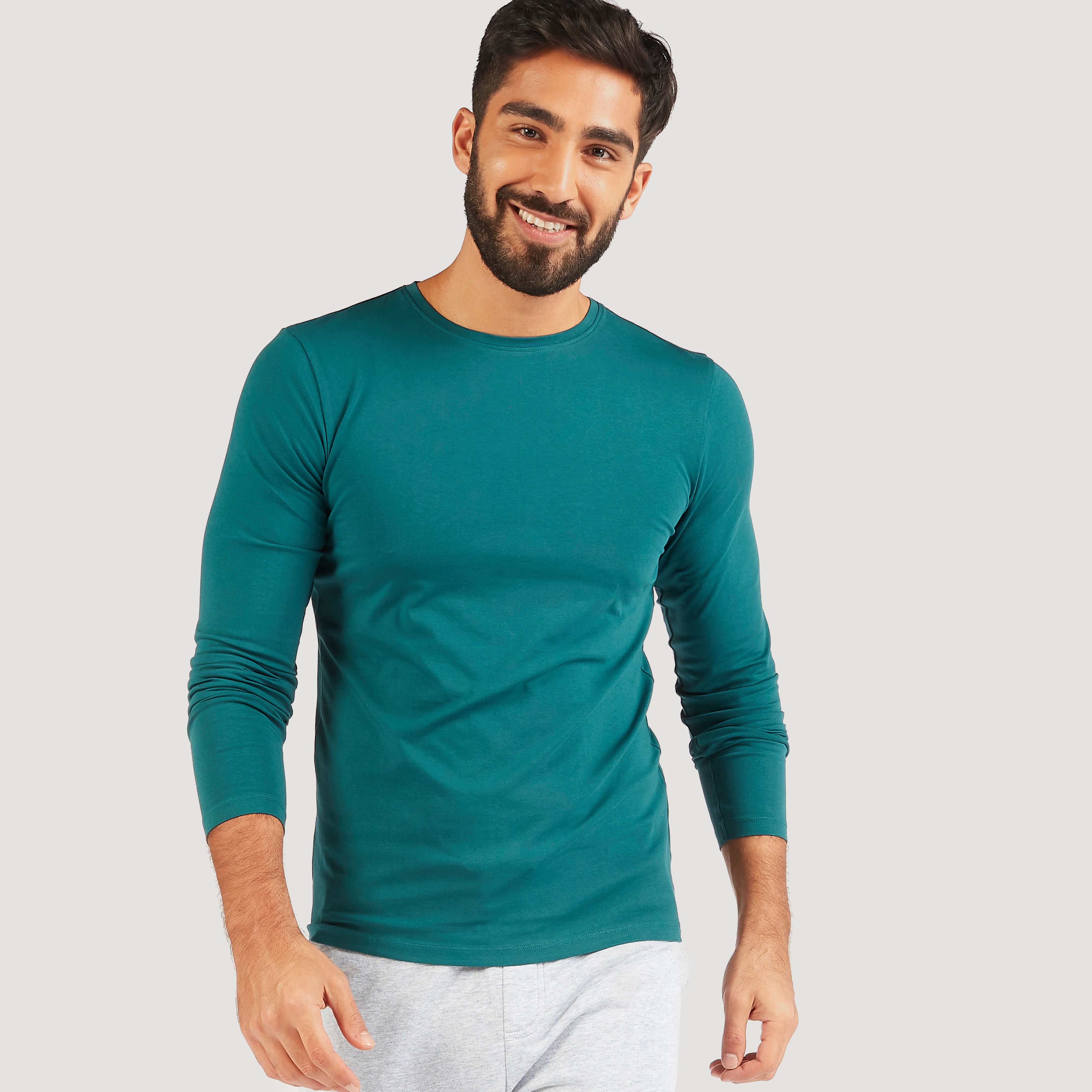 تيشيرت سادة بياقة ضيّقة وأكمام طويلة-men-clothing-tshirtsandpolos-tshirts-image-3