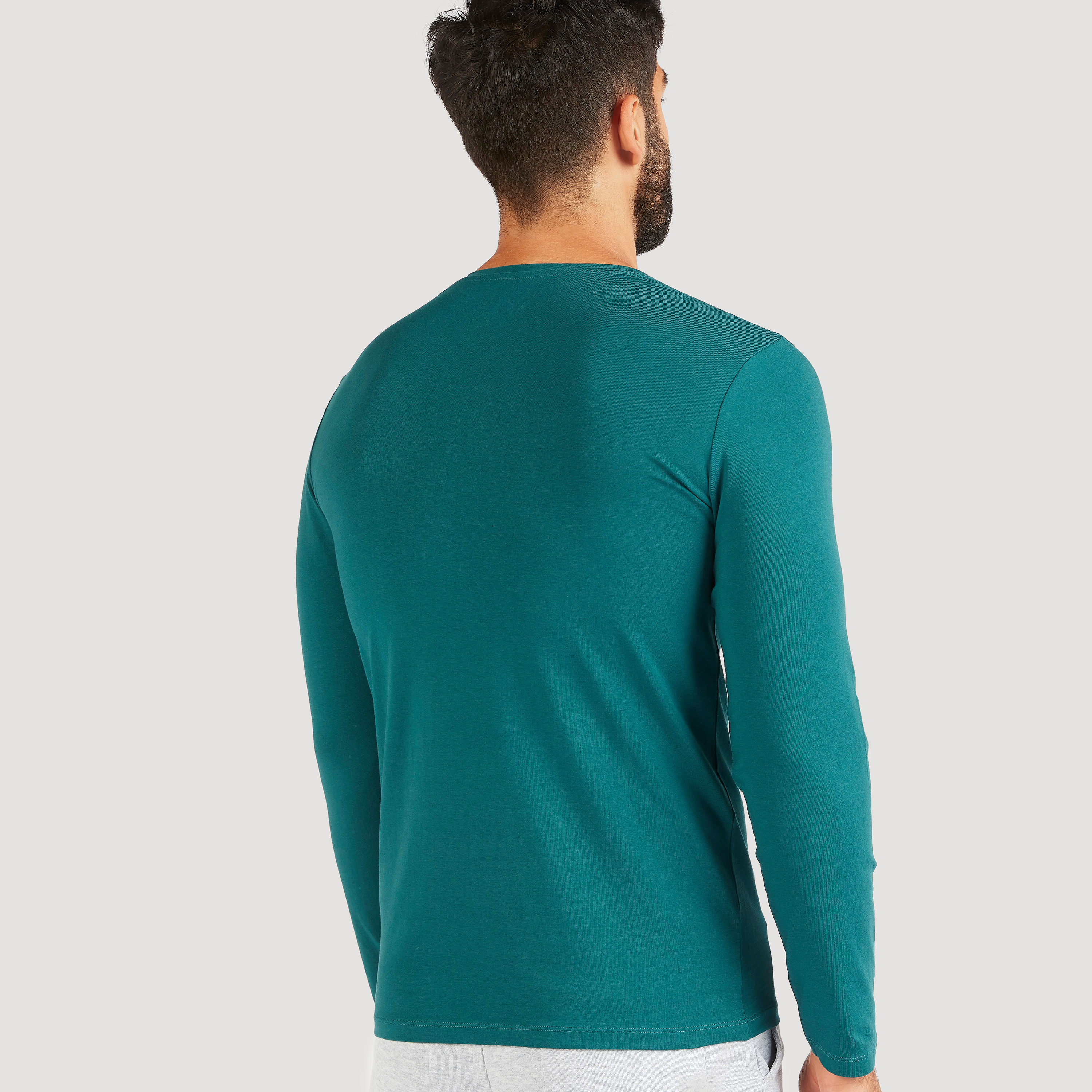 تيشيرت سادة بياقة ضيّقة وأكمام طويلة-men-clothing-tshirtsandpolos-tshirts-image-4