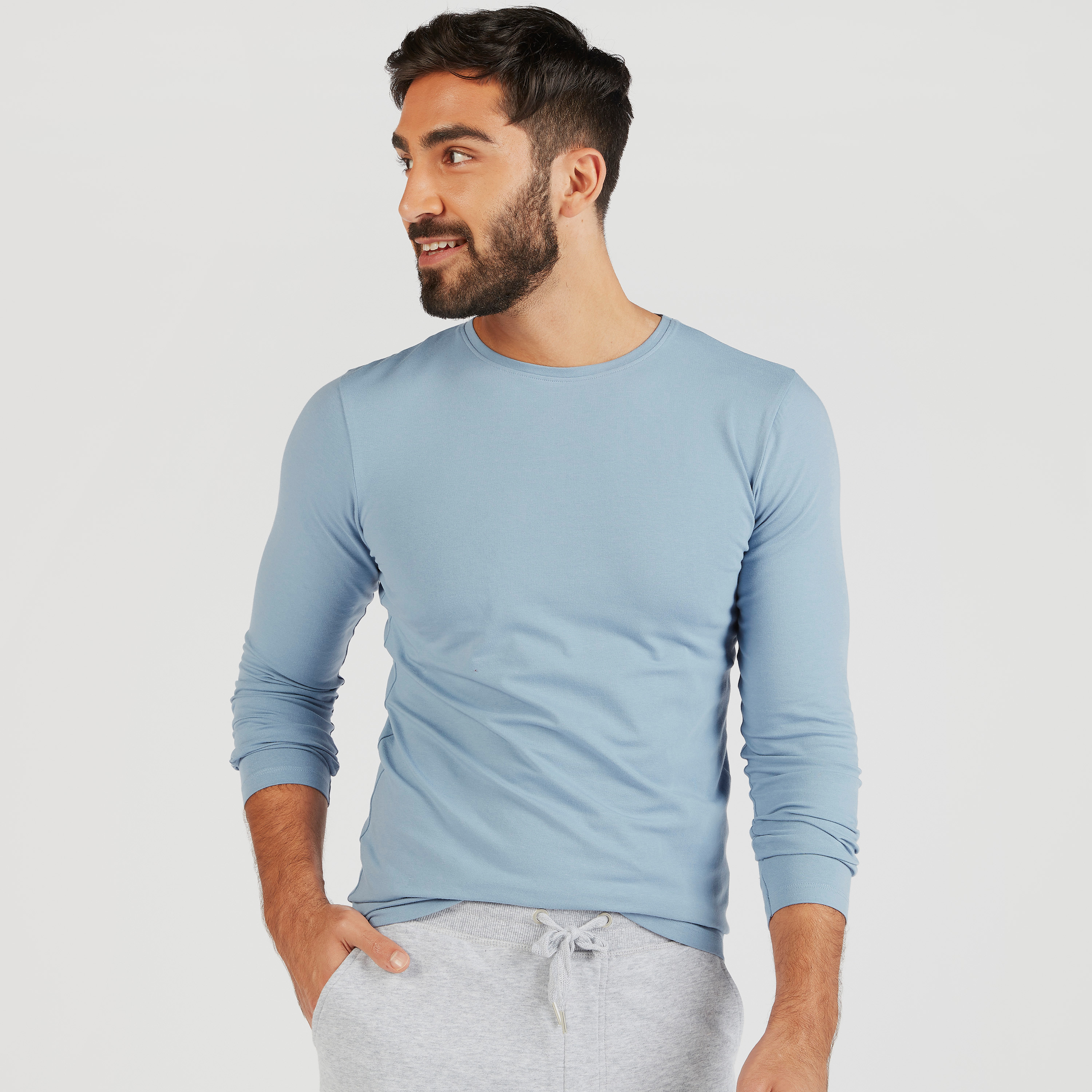 تيشيرت سادة بياقة ضيّقة وأكمام طويلة-men-clothing-tshirtsandpolos-tshirts-image-10