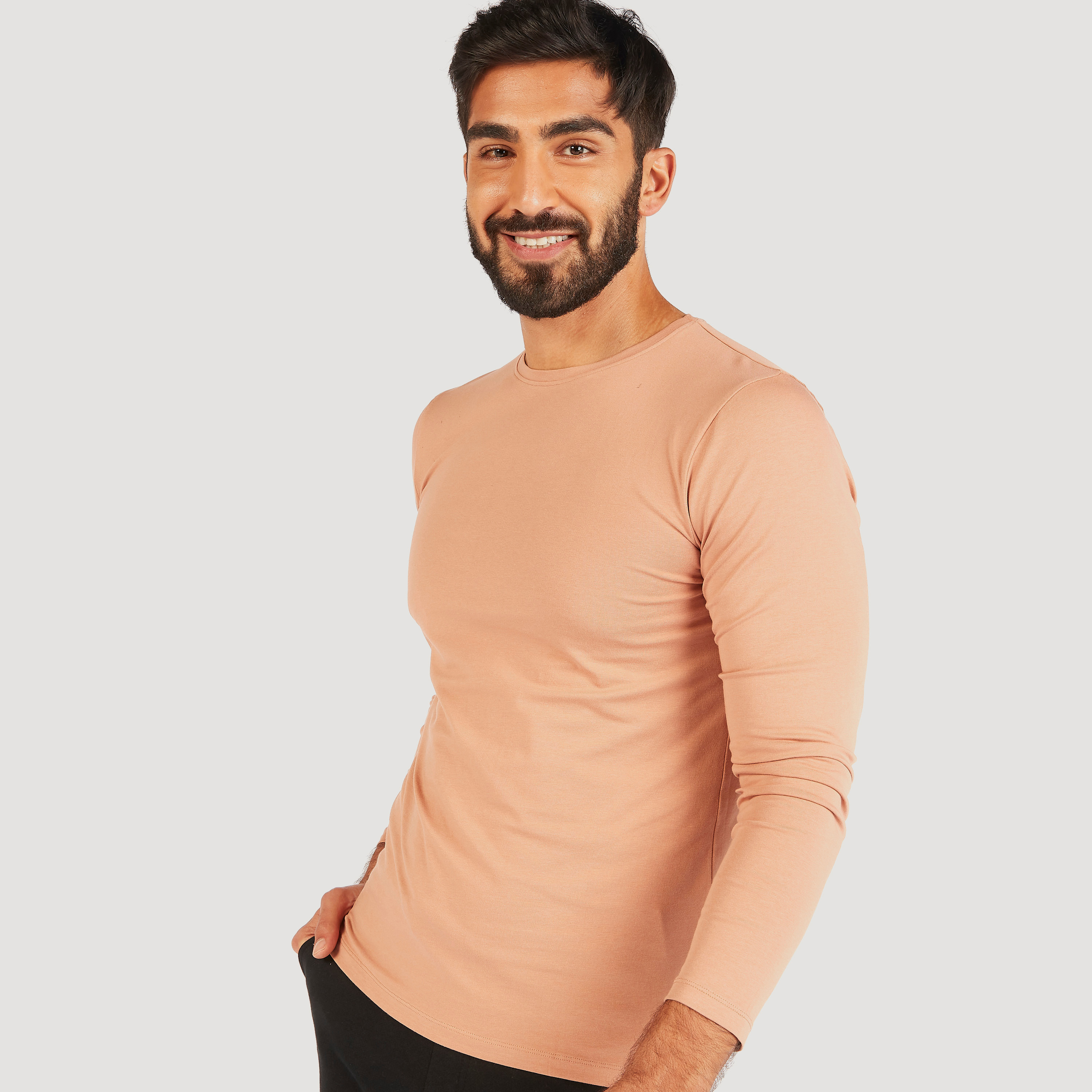 تيشيرت سادة بياقة ضيّقة وأكمام طويلة-men-clothing-tshirtsandpolos-tshirts-image-14