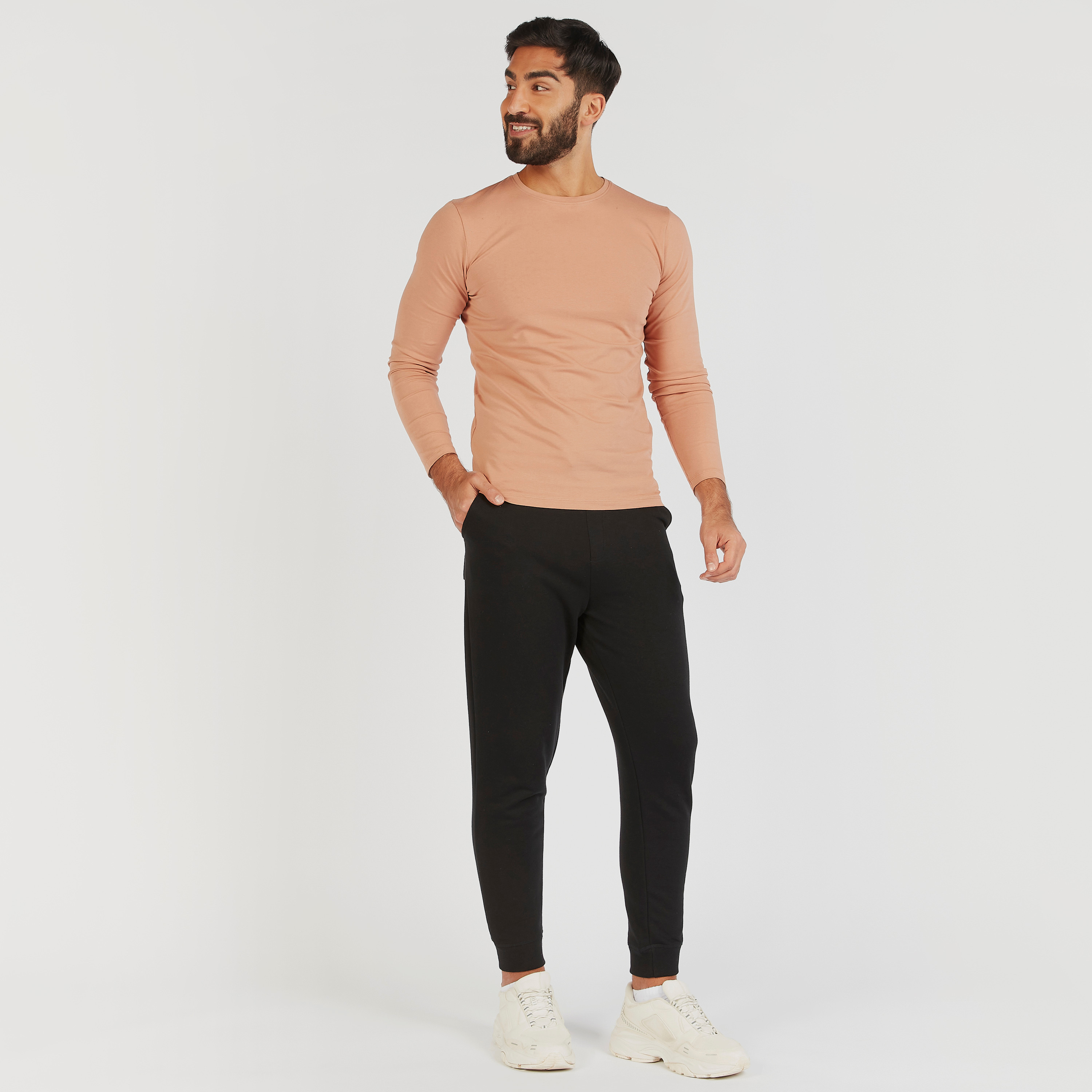 تيشيرت سادة بياقة ضيّقة وأكمام طويلة-men-clothing-tshirtsandpolos-tshirts-image-15