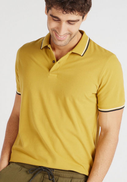 Solid Polo T-shirt with Short Sleeves and Tipping Detail-Polos-image-0