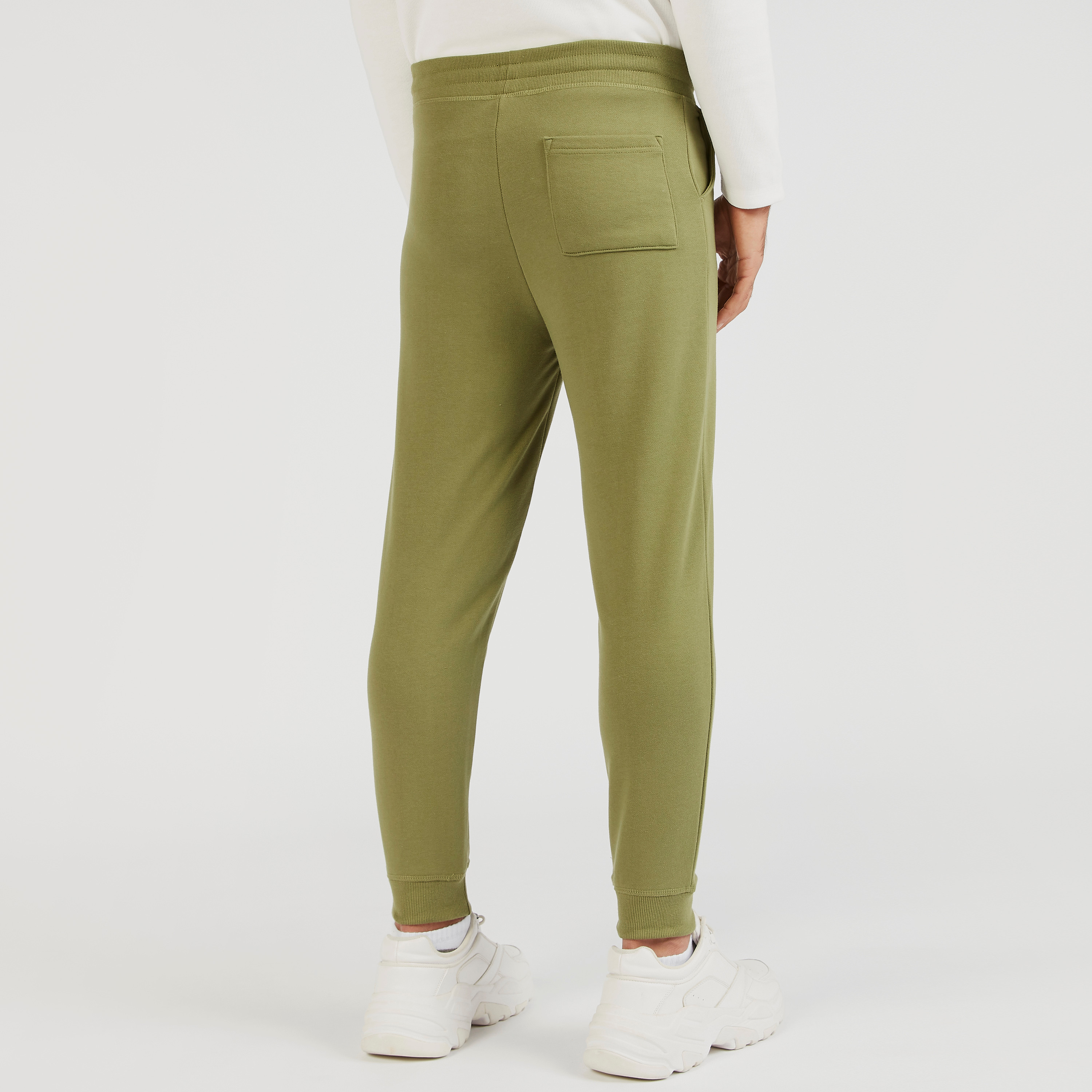 بنطلون رياضي سادة بجيوب ورباط إغلاق-men-clothing-bottoms-joggers-image-8