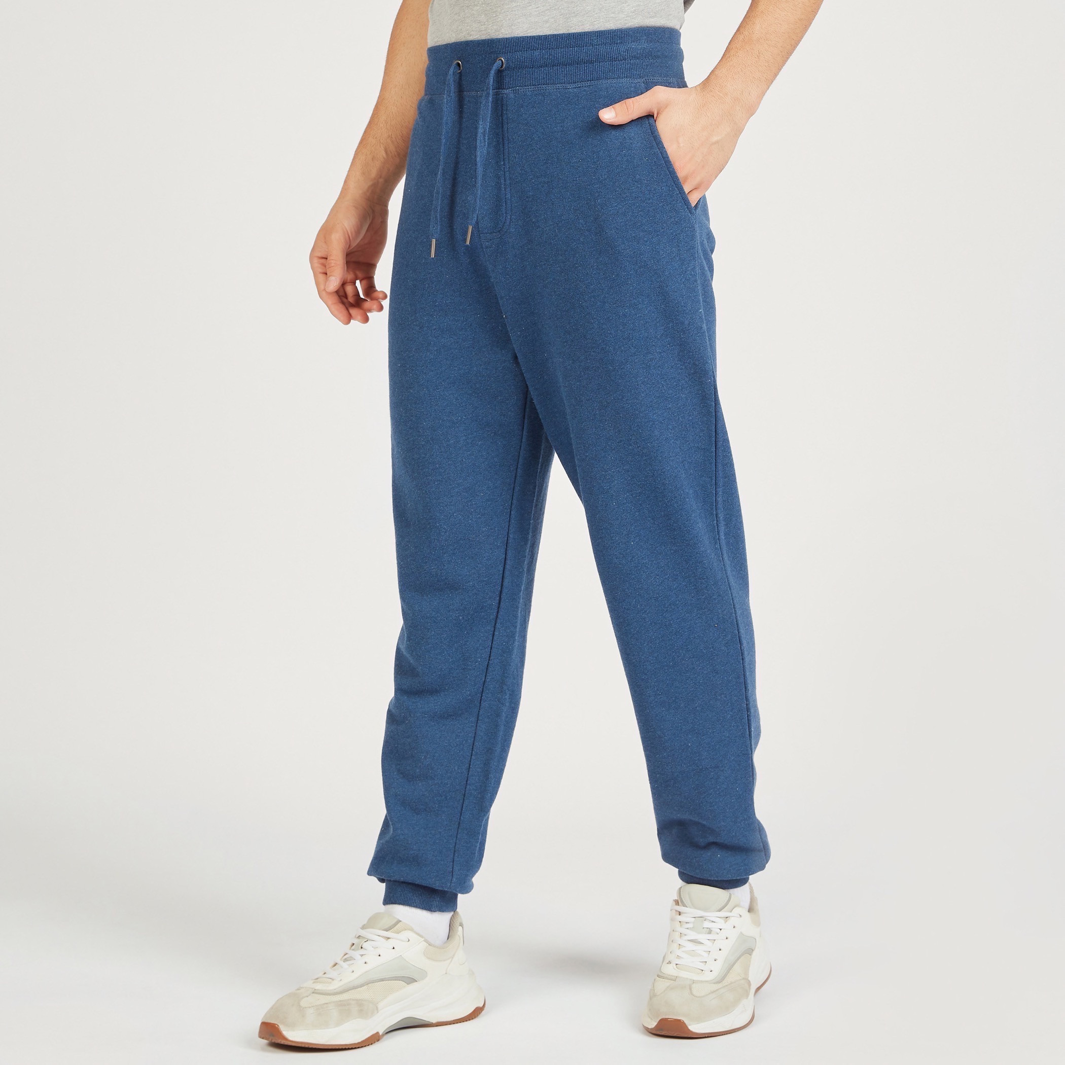 بنطلون رياضي سادة بجيوب ورباط إغلاق-men-clothing-bottoms-joggers-image-21