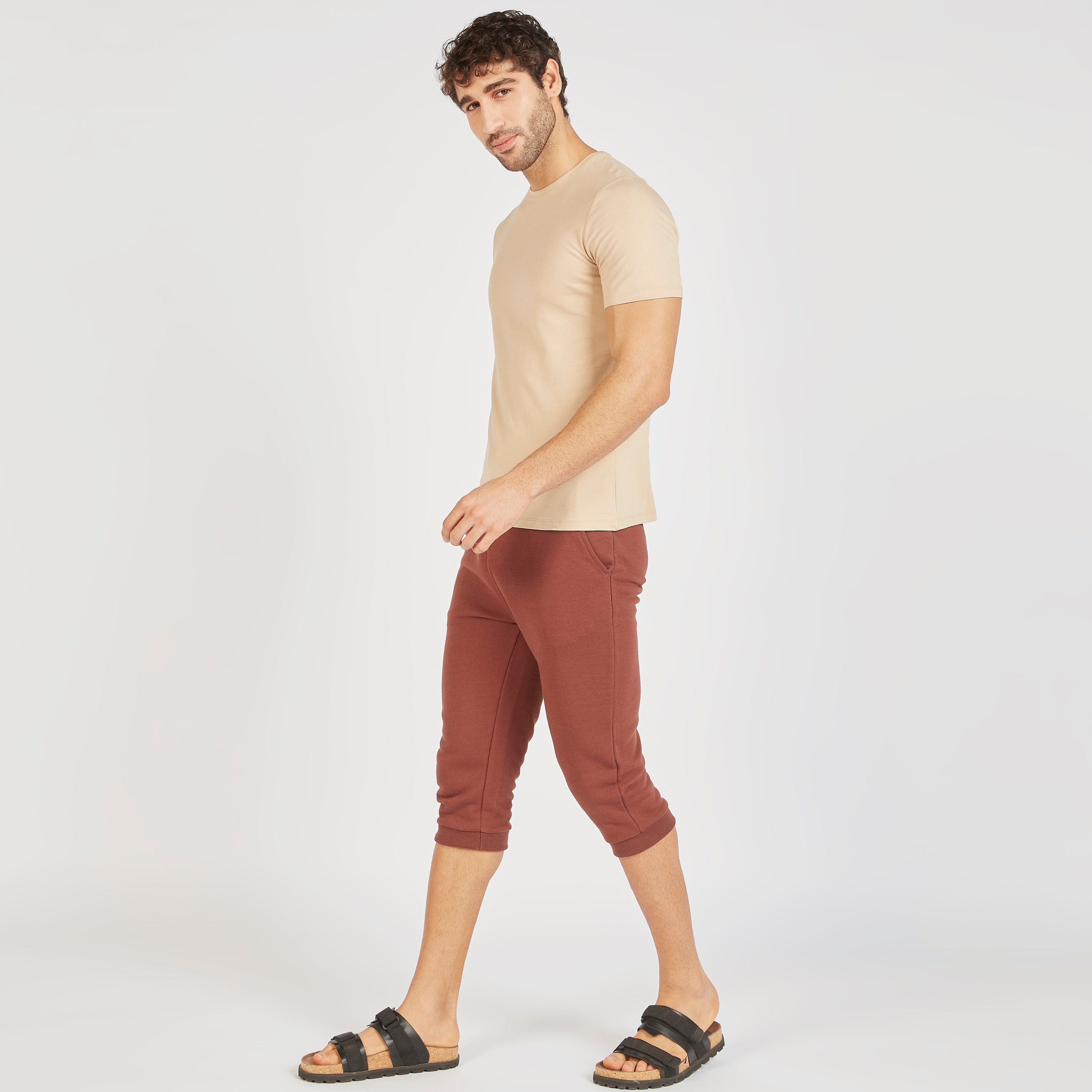 تيشيرت سادة بياقة ضيّقة وأكمام قصيرة-men-clothing-tshirtsandpolos-tshirts-image-3
