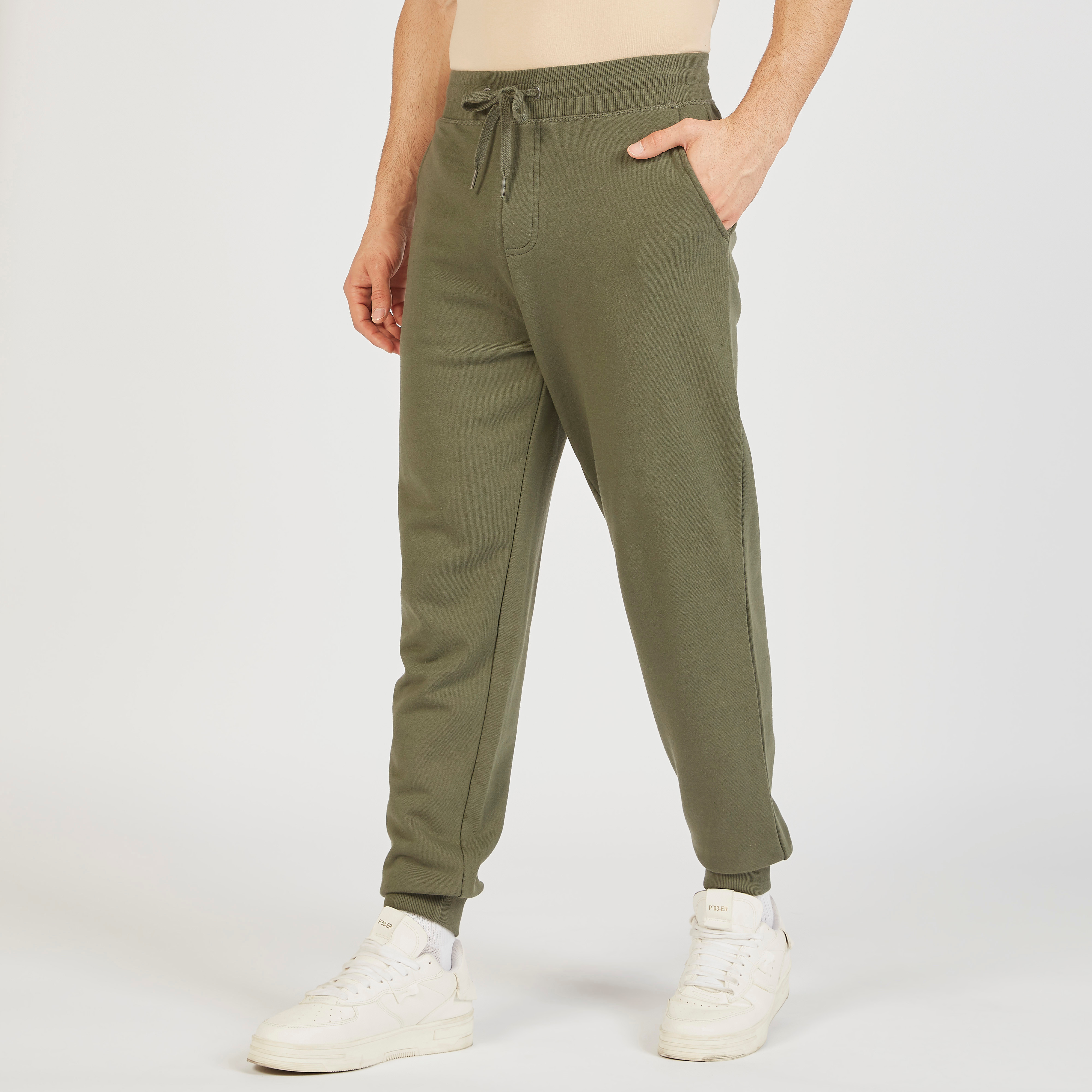 بنطلون رياضي سادة بجيوب ورباط إغلاق-men-clothing-bottoms-joggers-image-41