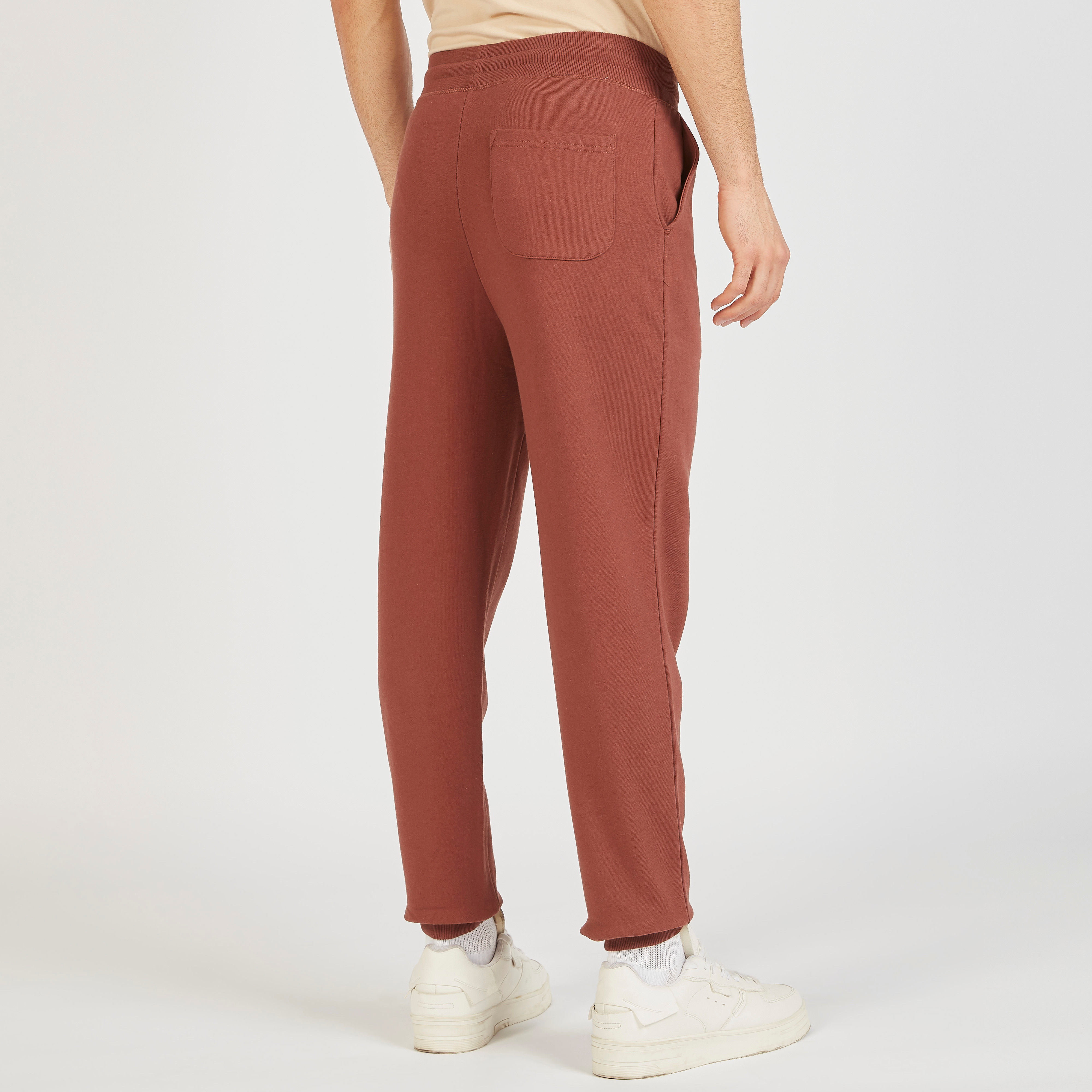 بنطلون رياضي سادة بجيوب ورباط إغلاق-men-clothing-bottoms-joggers-image-49